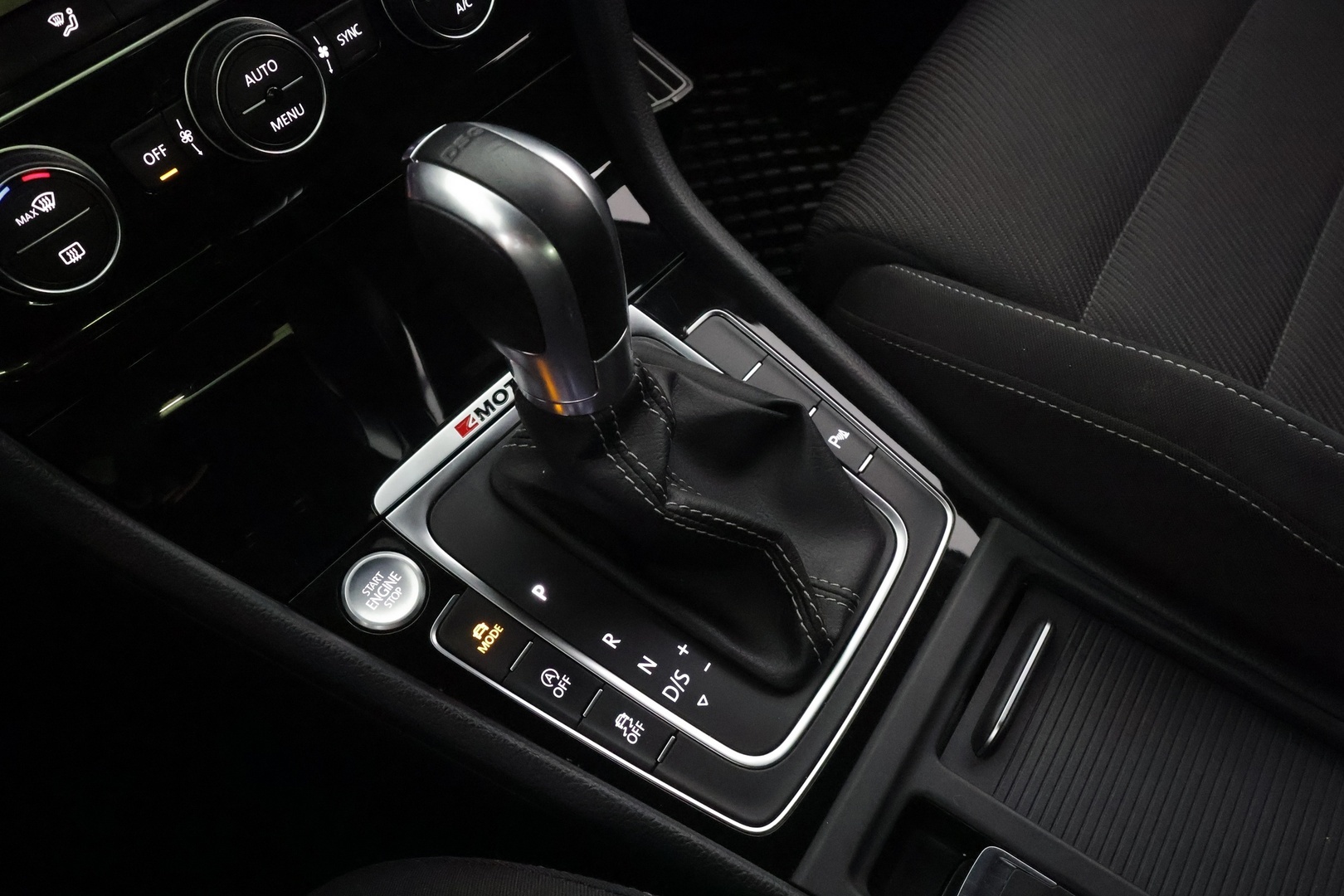 VOLKSWAGEN Golf 2018