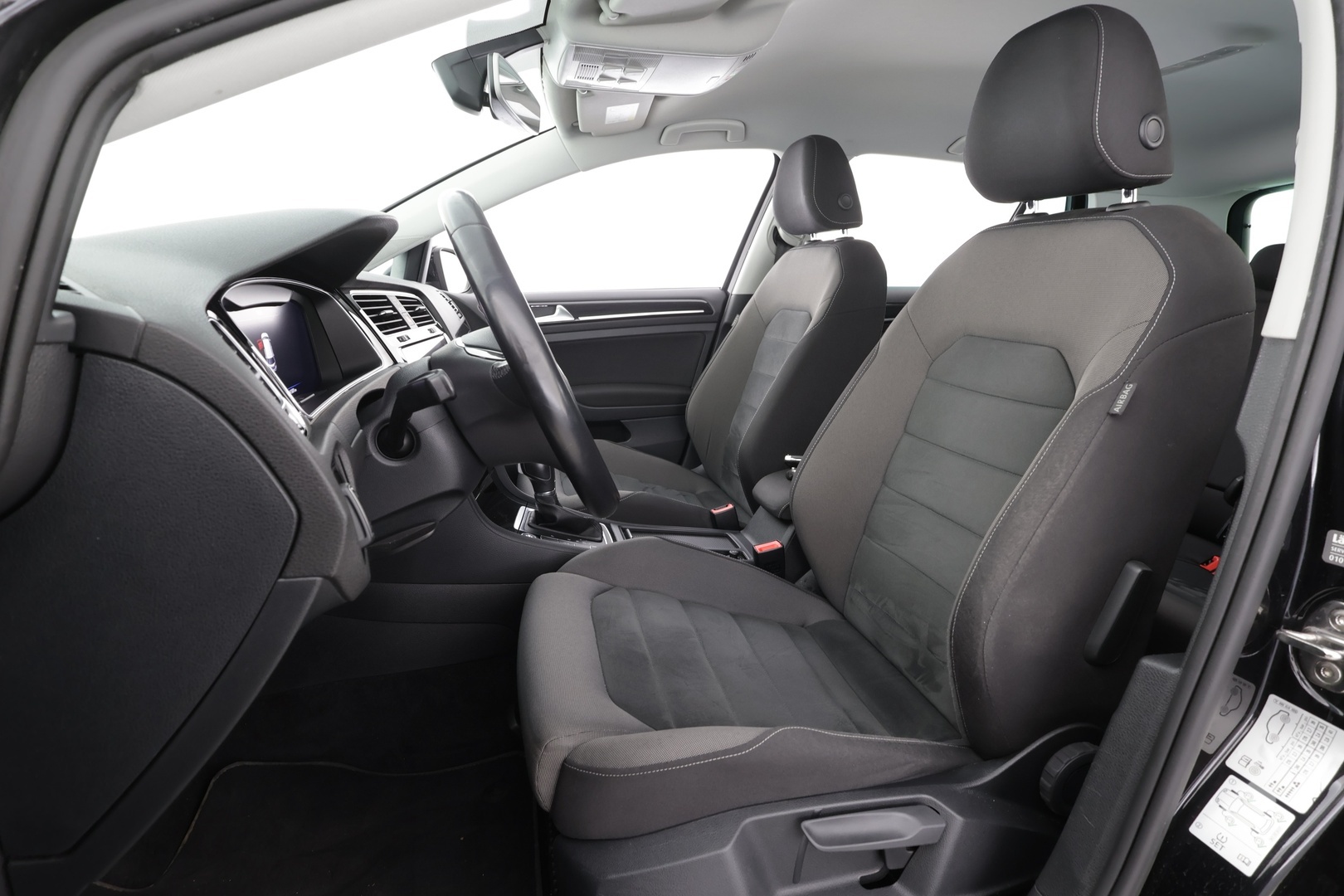 VOLKSWAGEN Golf 2019