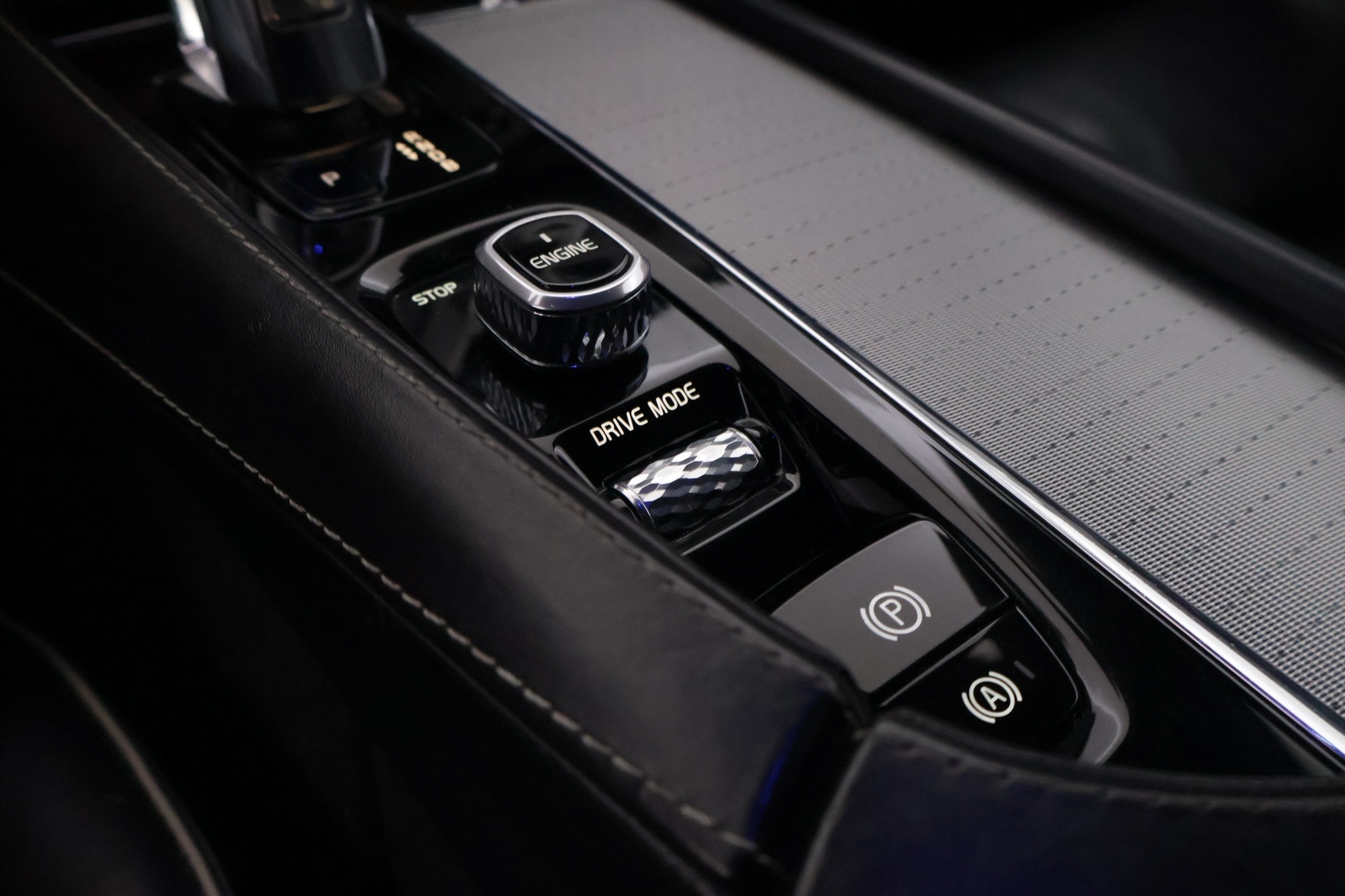 VOLVO XC90 2016