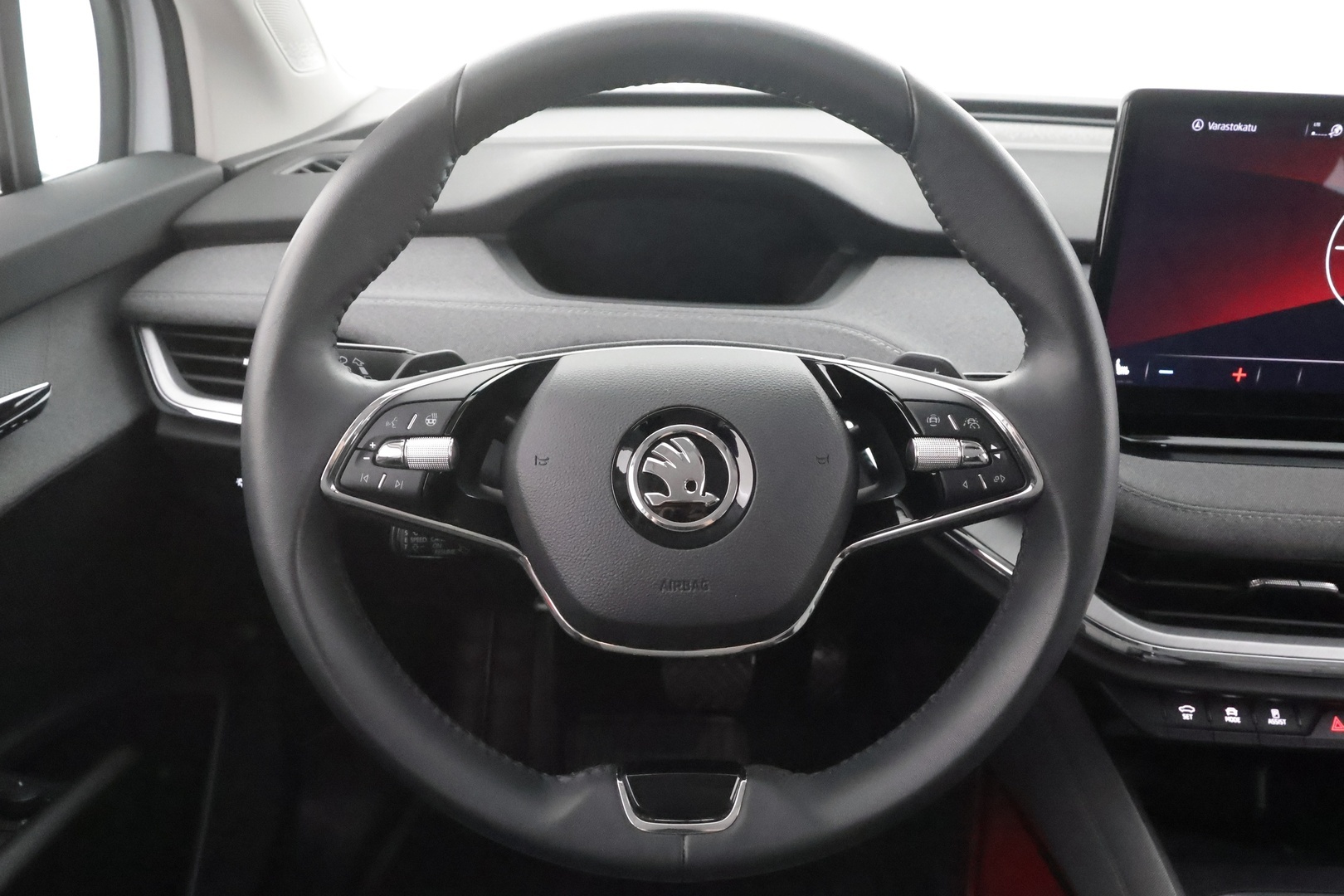 SKODA Enyaq 2023