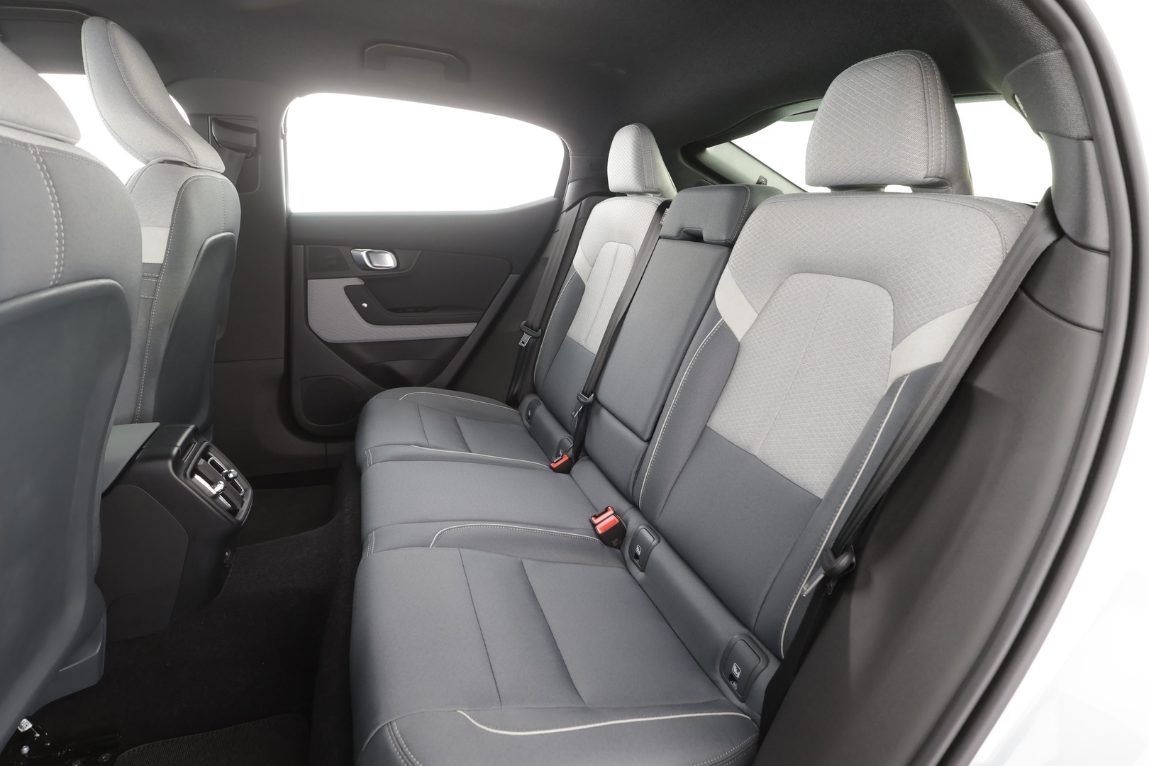 POLESTAR 2 2023