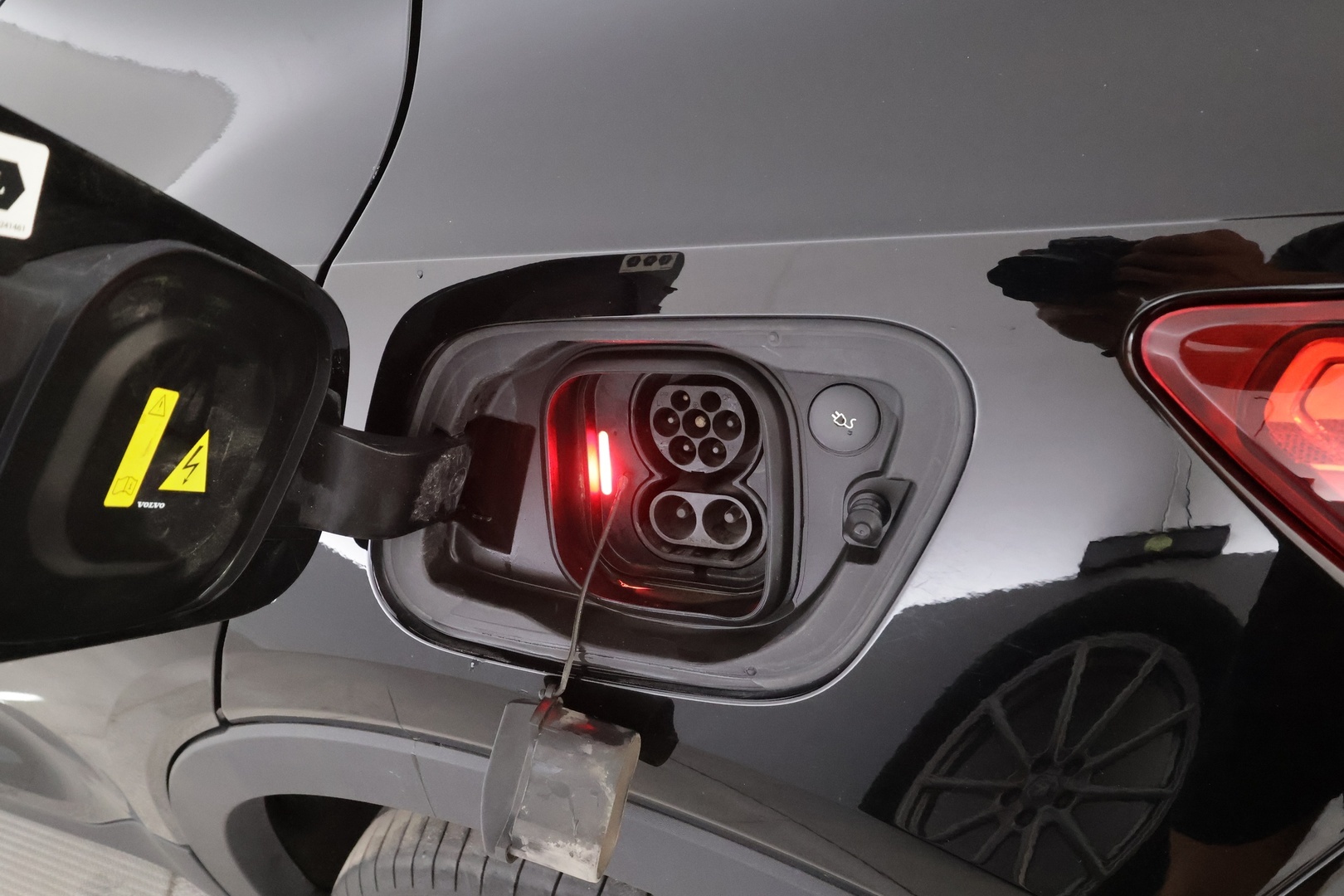VOLVO XC40 2023