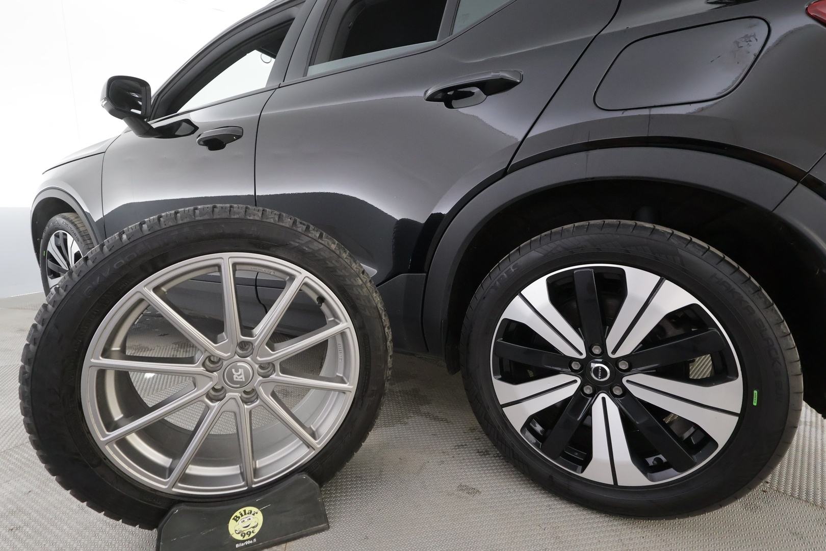 VOLVO XC40 2023