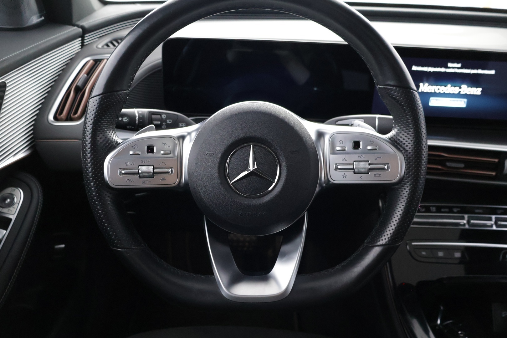 MERCEDES-BENZ EQC 2021