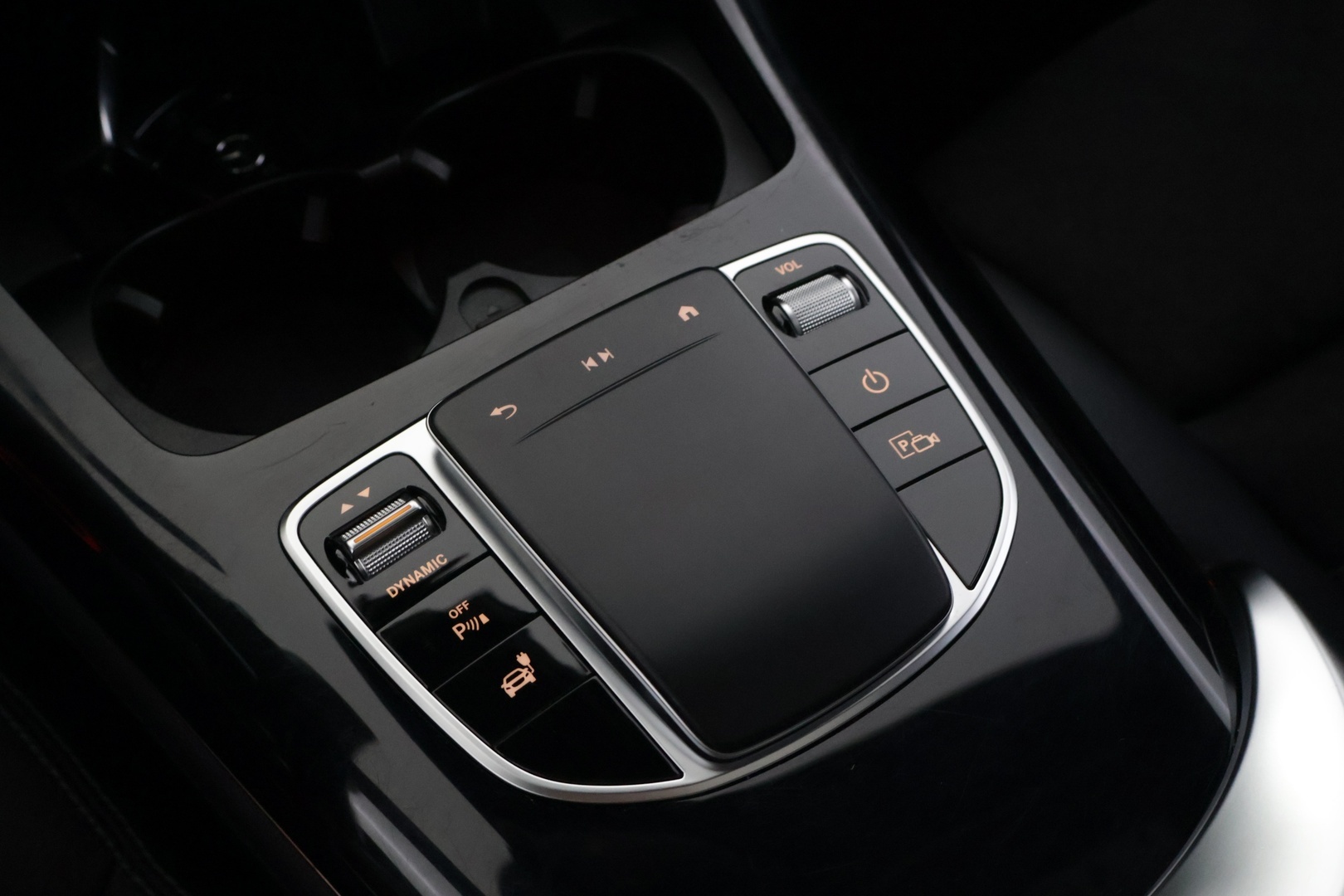 MERCEDES-BENZ EQC 2021