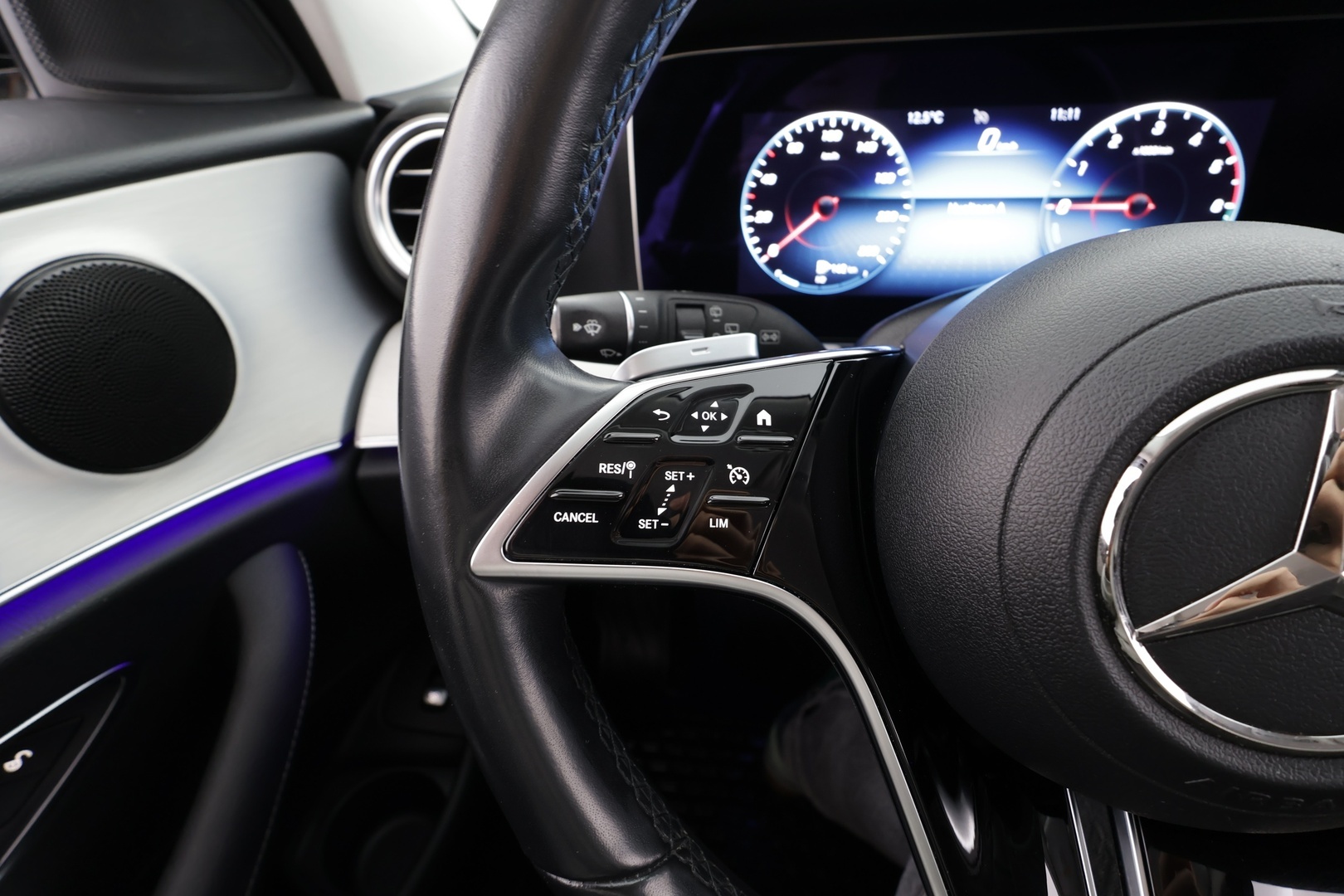 MERCEDES-BENZ E 2021