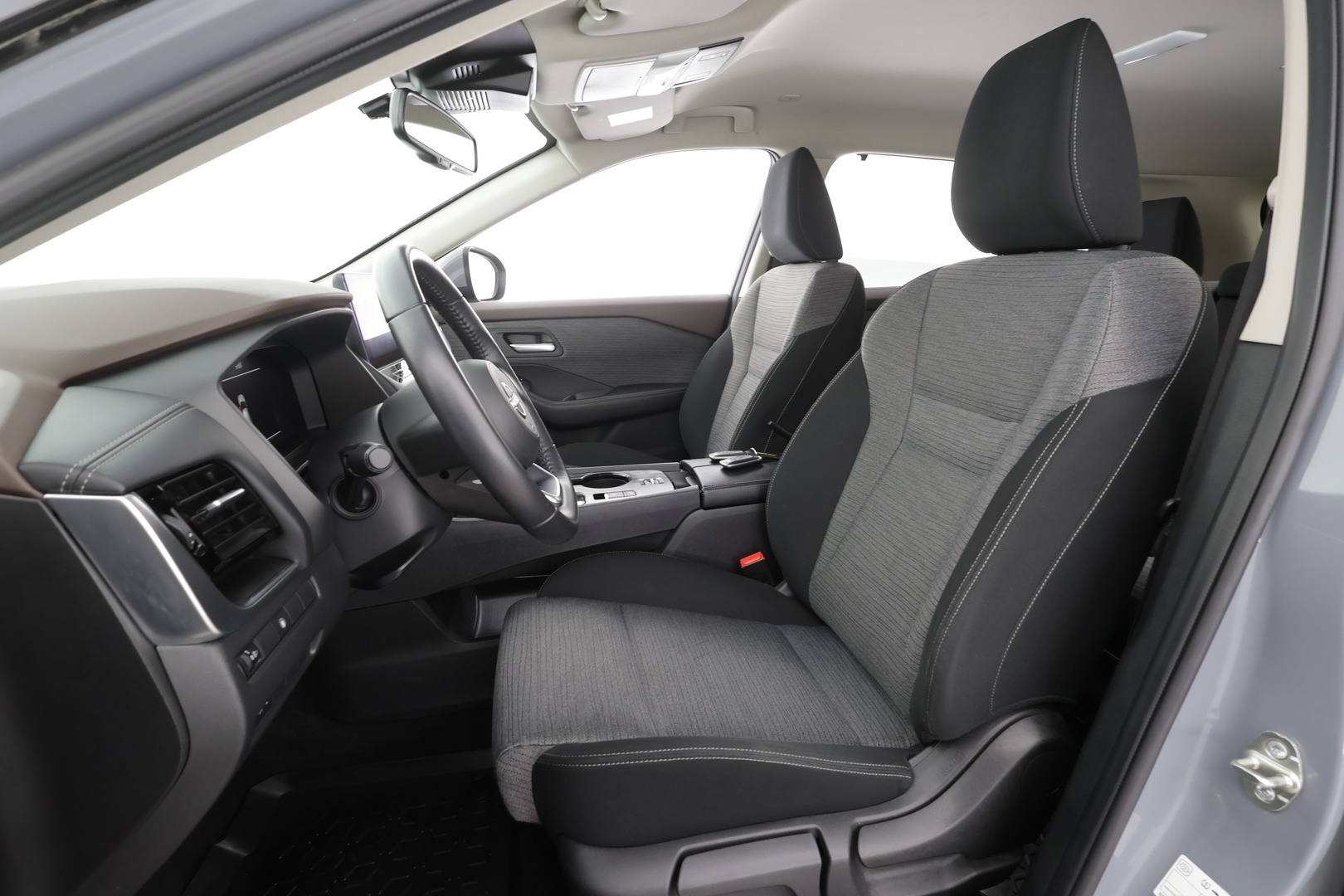 NISSAN X-Trail 2024