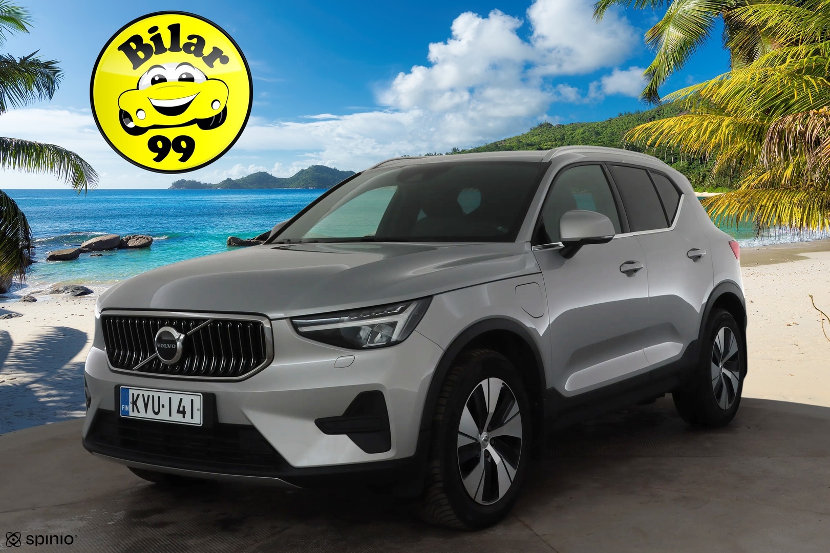 VOLVO XC40 2023