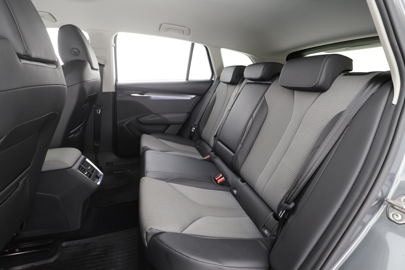 SKODA ENYAQ 2023