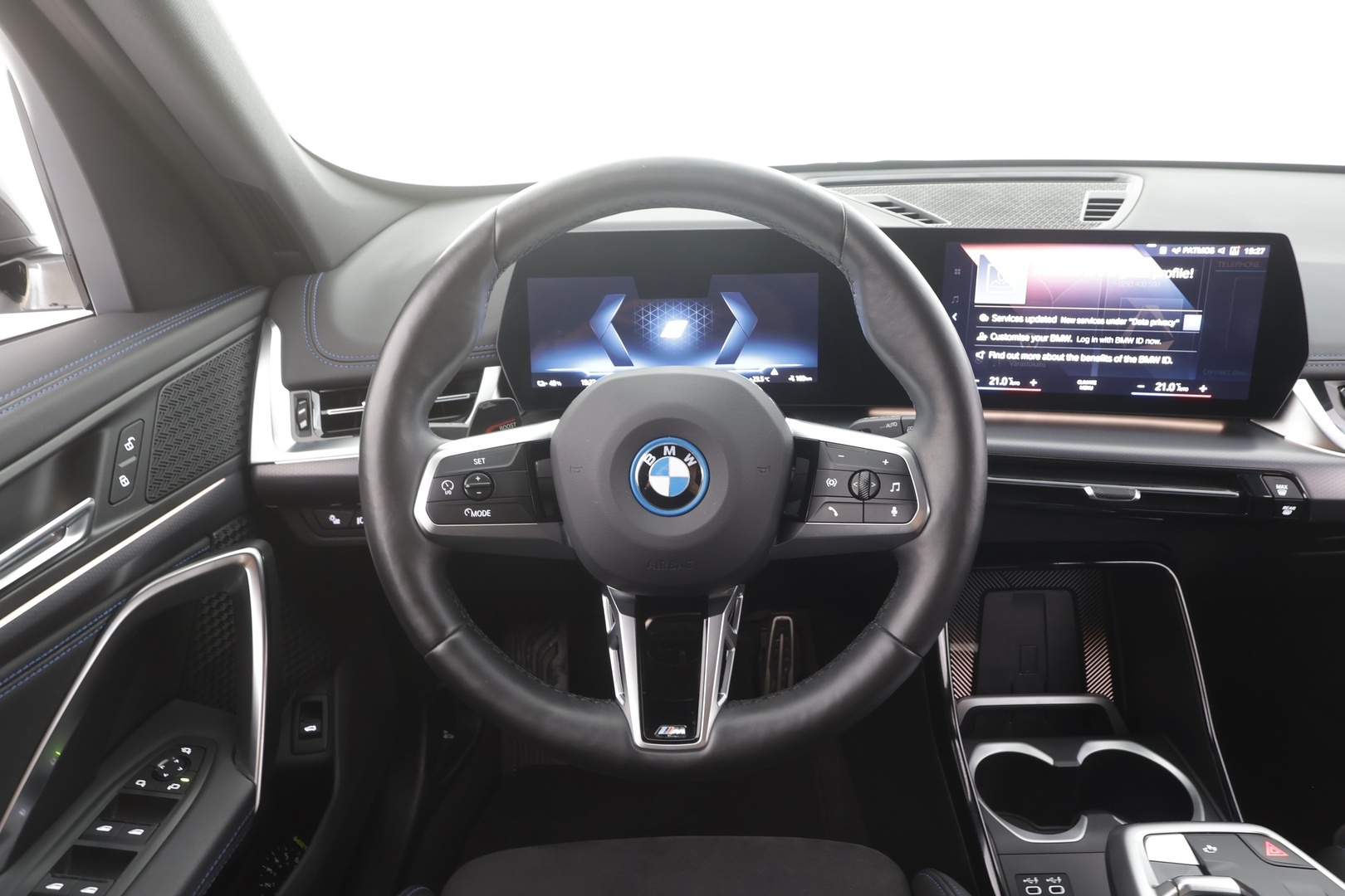 BMW iX1 2023