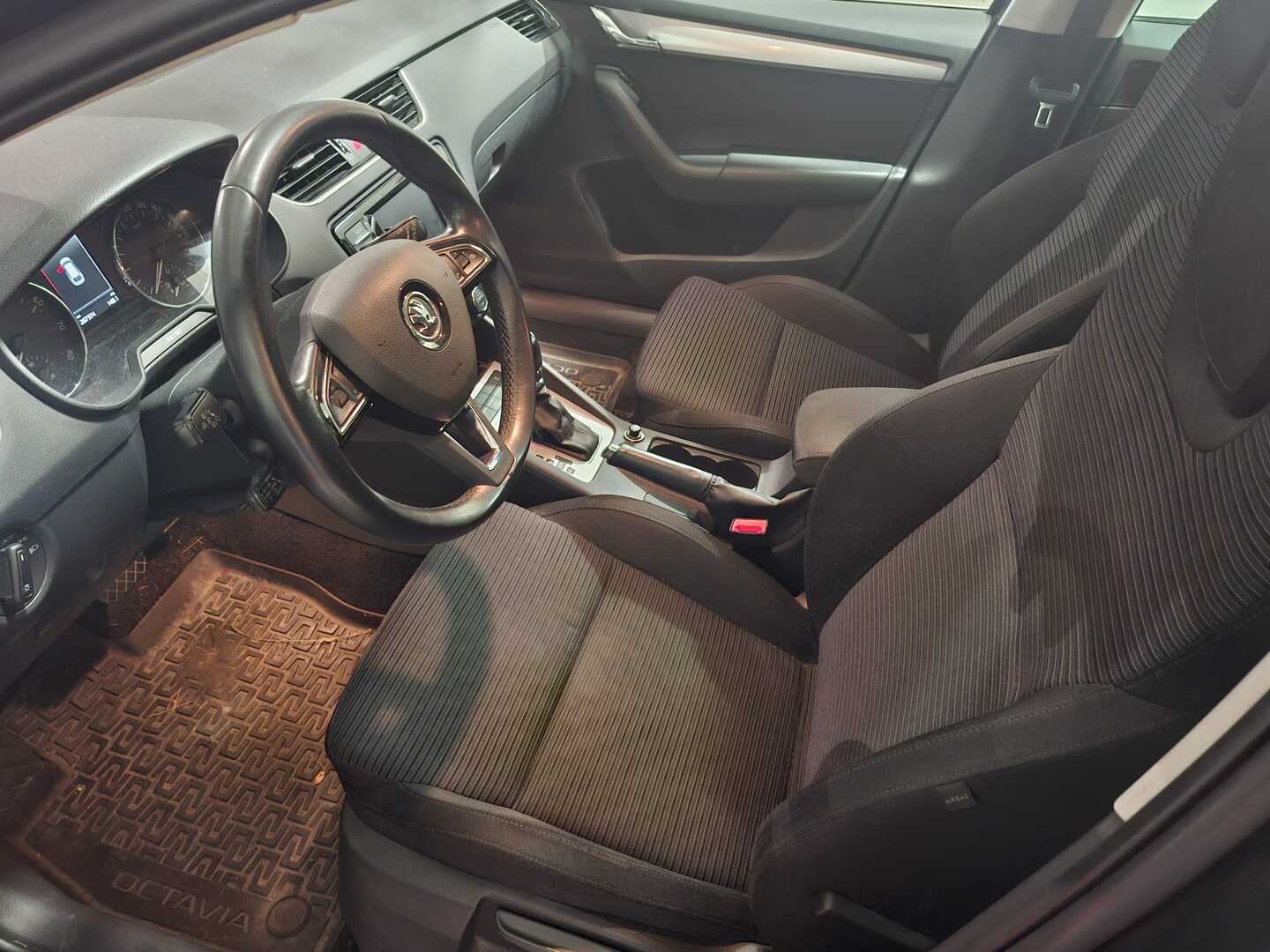 SKODA Octavia 2014