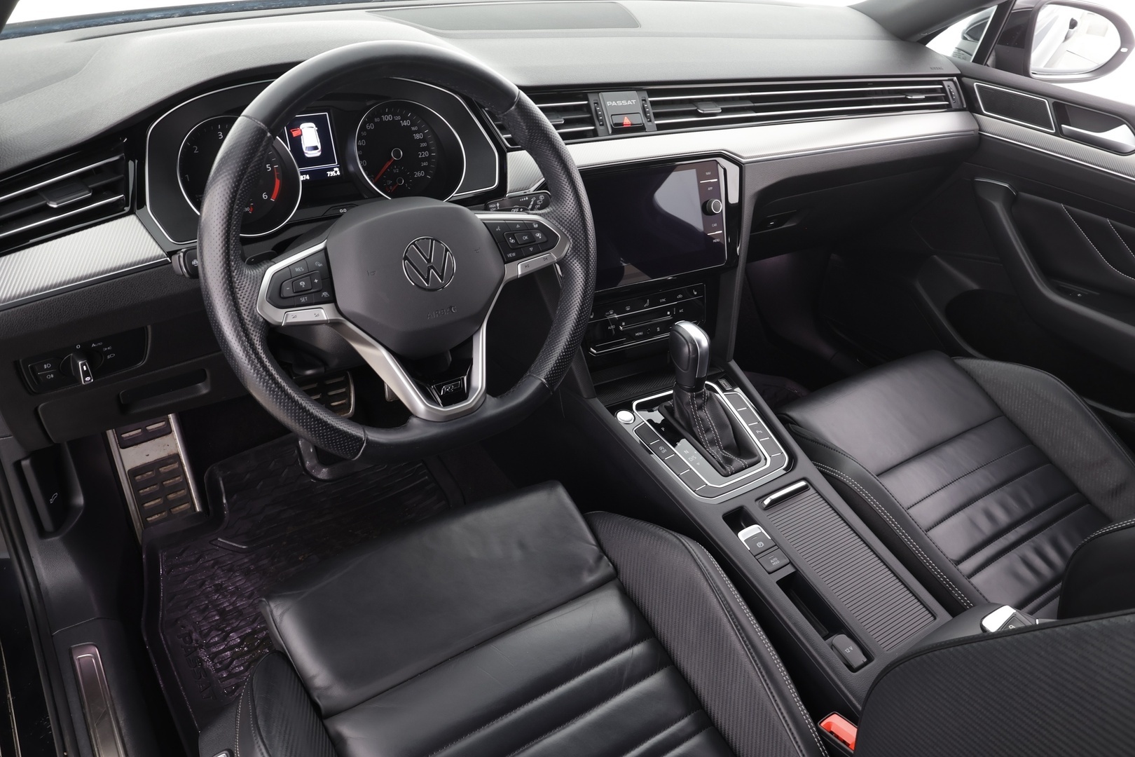 VOLKSWAGEN Passat 2021