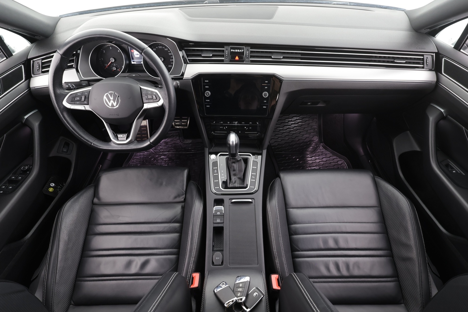 VOLKSWAGEN Passat 2021