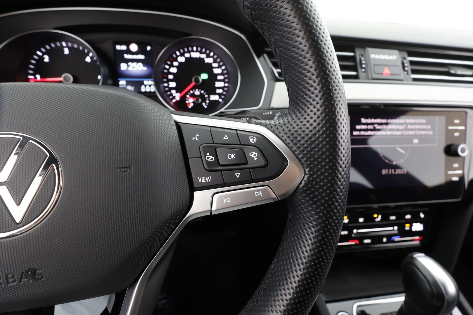 VOLKSWAGEN Passat 2021