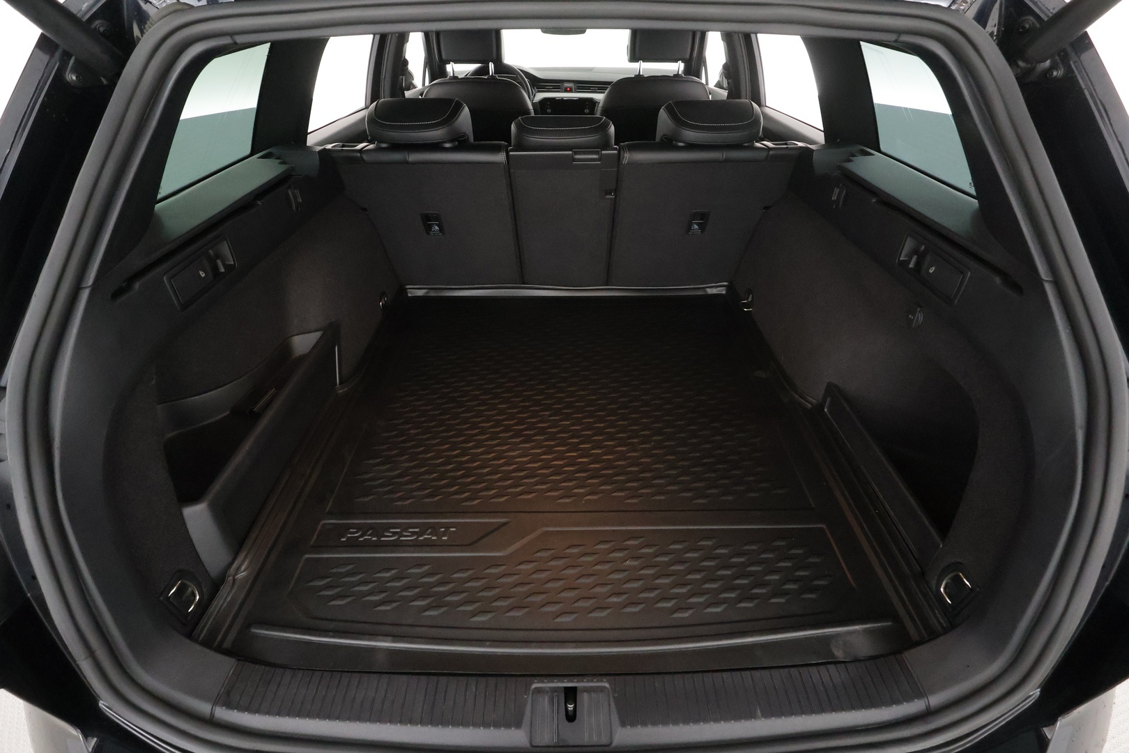 VOLKSWAGEN Passat 2021