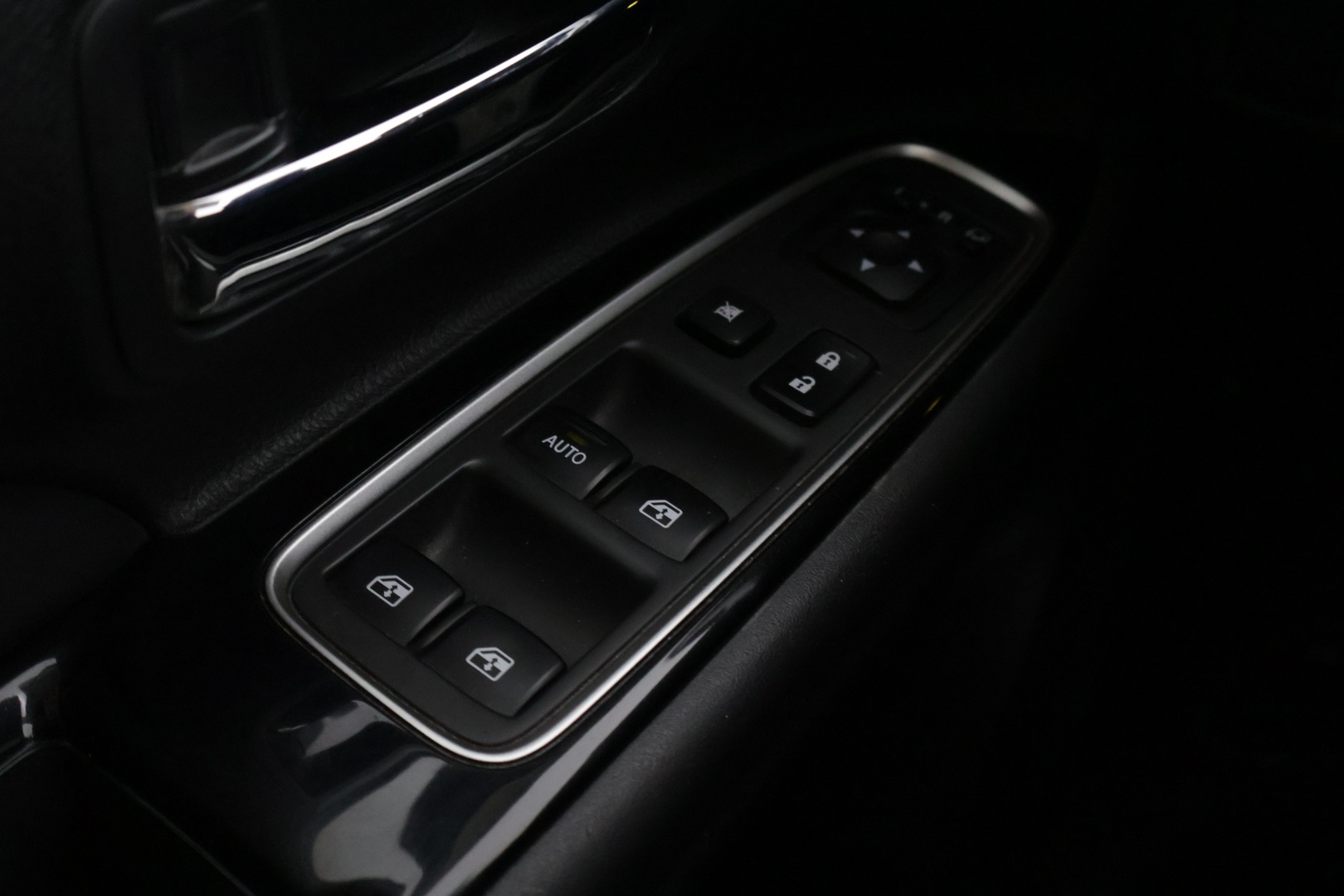 MITSUBISHI OUTLANDER PHEV 2017