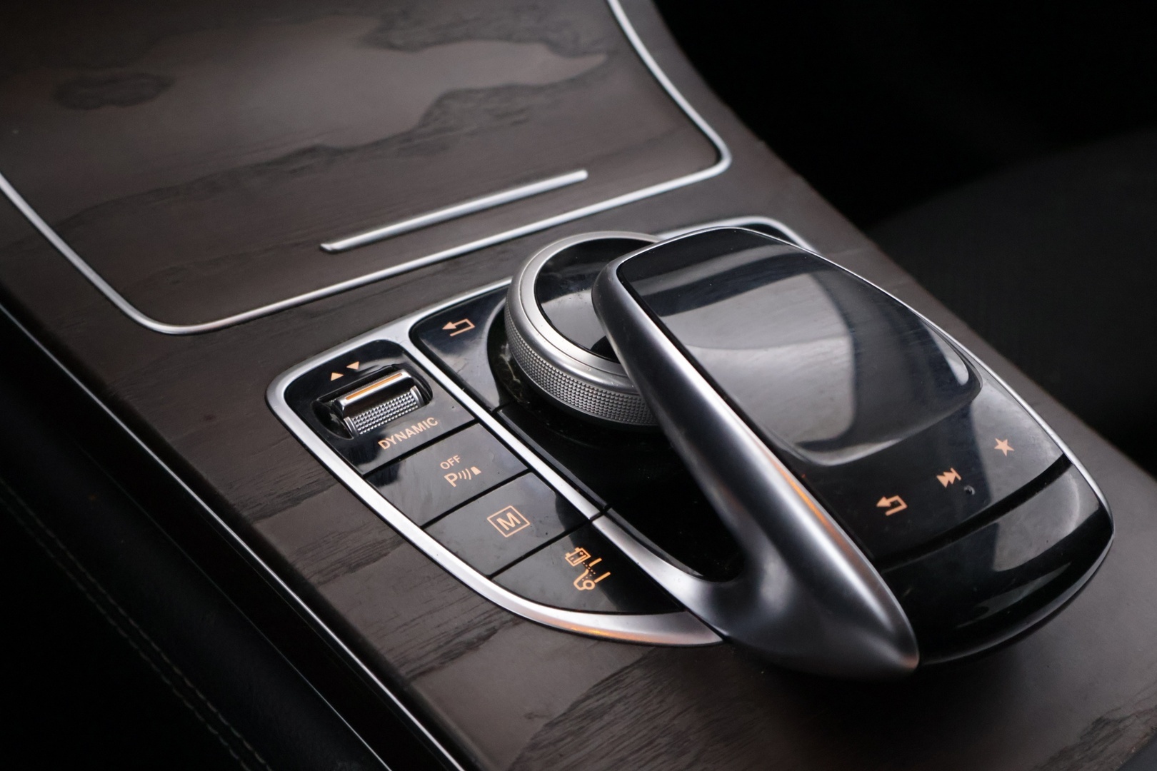 MERCEDES-BENZ GLC 2017