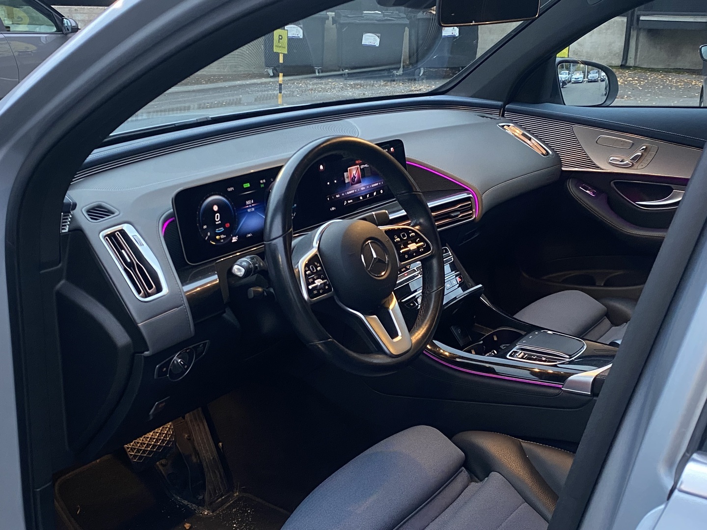 MERCEDES-BENZ EQC 2020