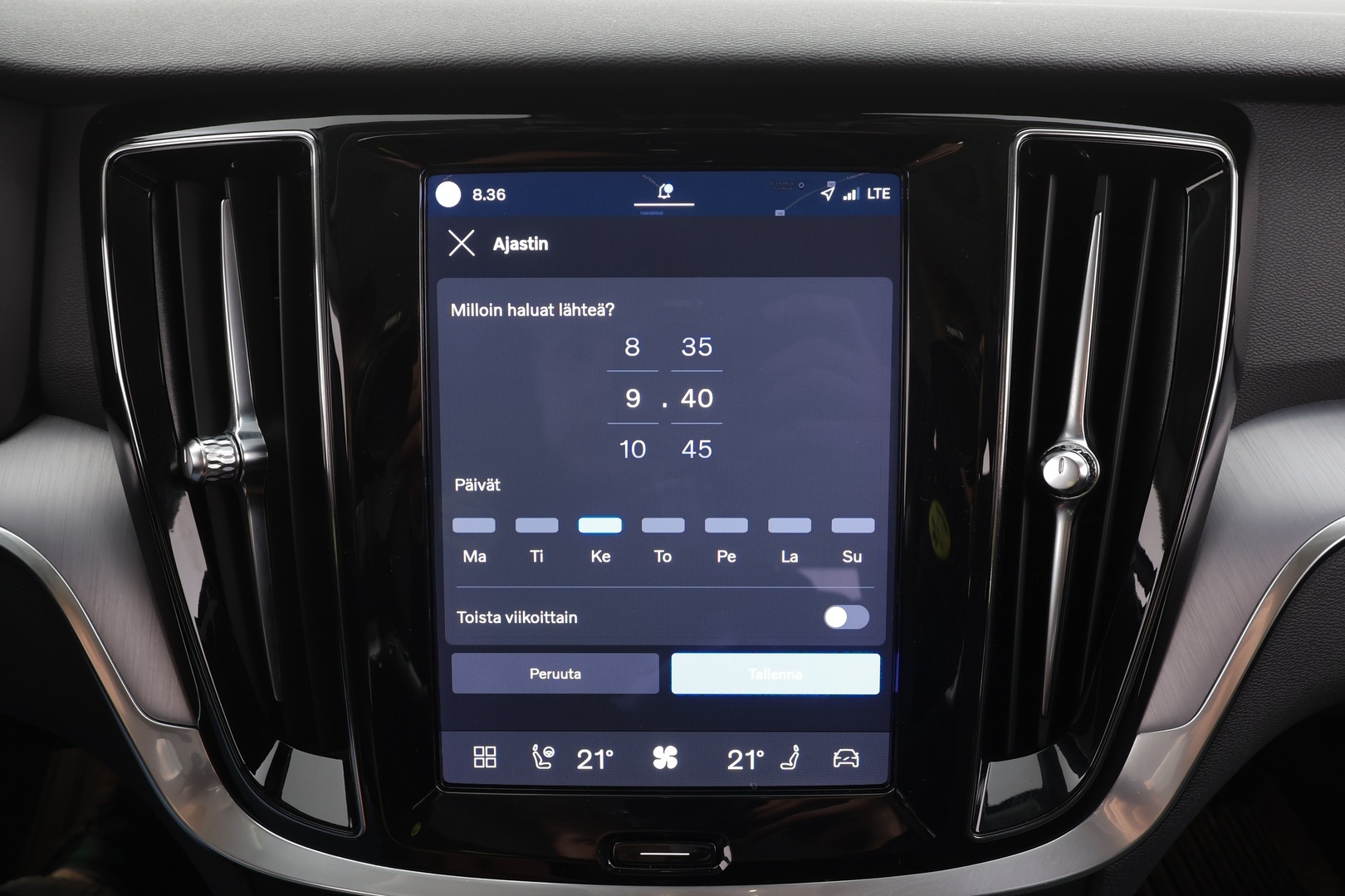 VOLVO V60 2023