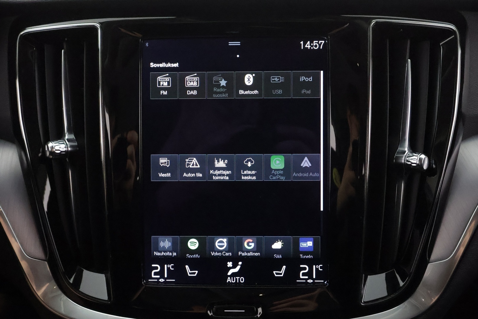 VOLVO V60 2022