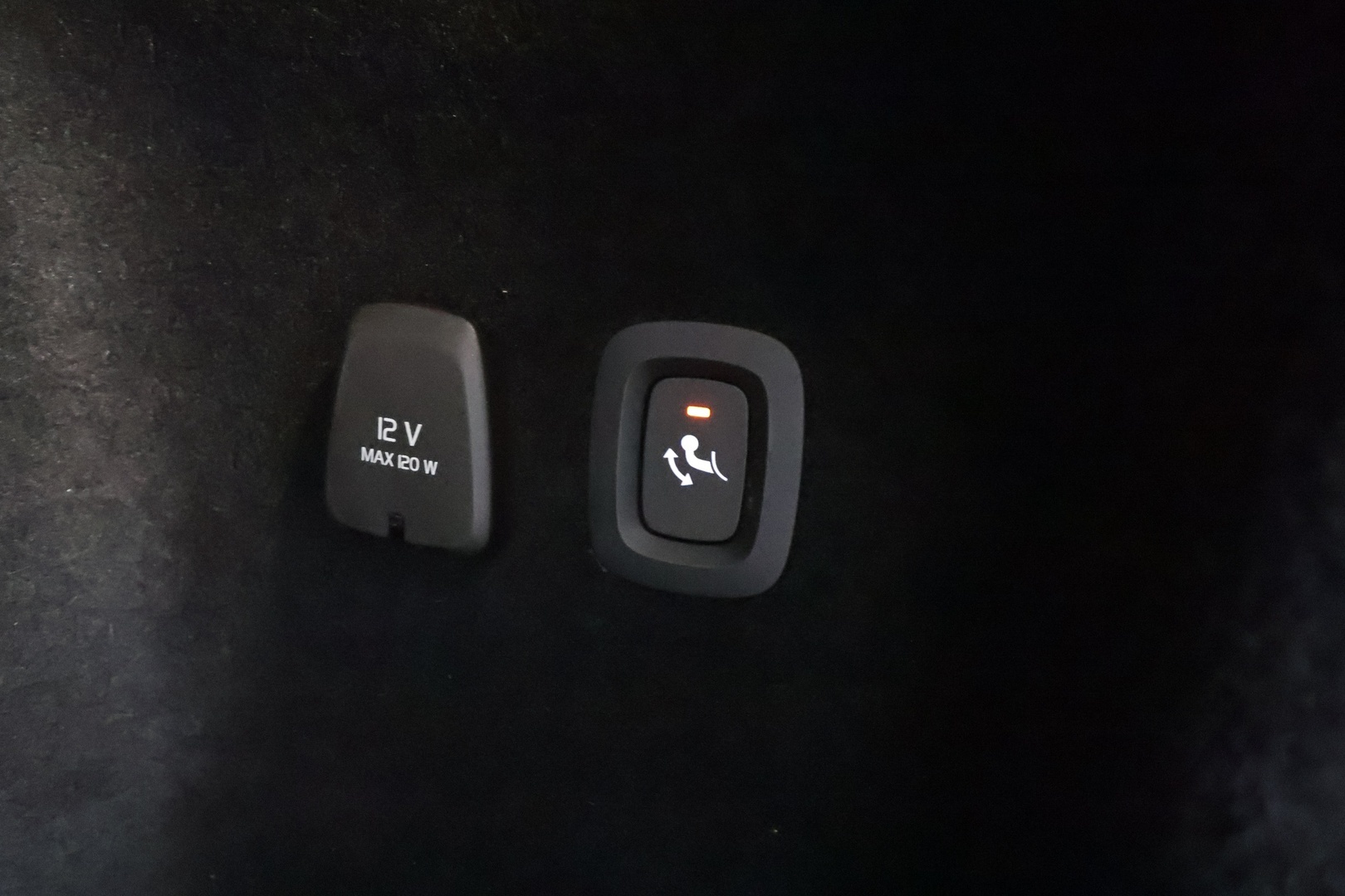 VOLVO V60 2022
