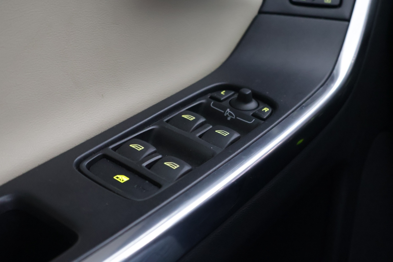 VOLVO XC60 2013
