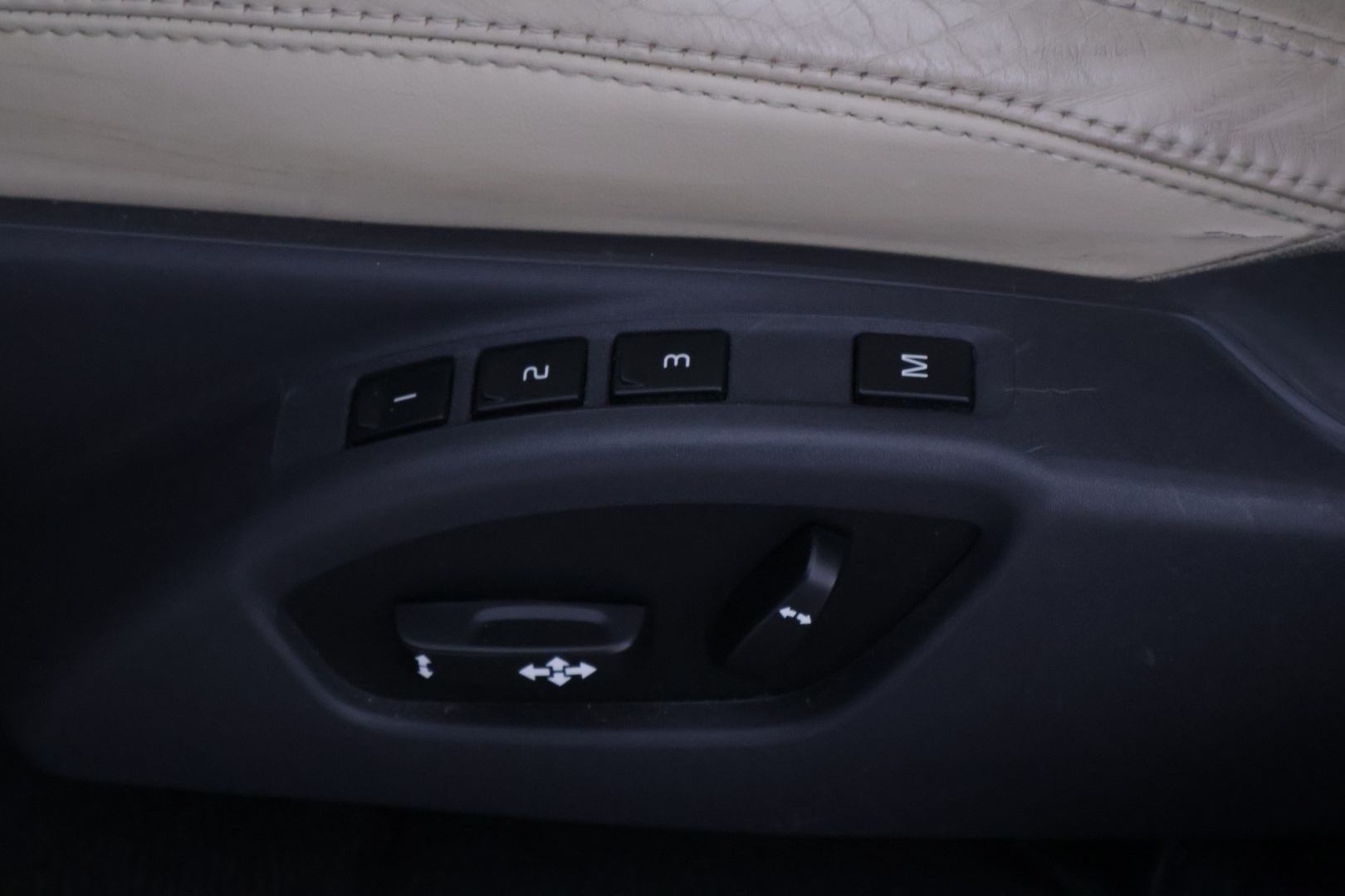 VOLVO XC60 2013