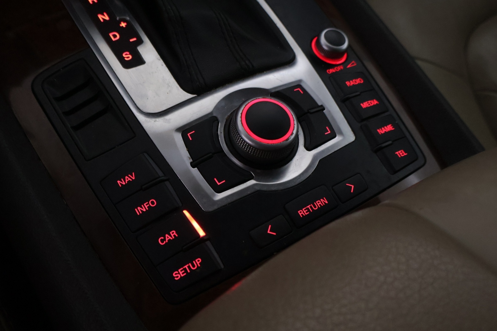AUDI Q7 2008