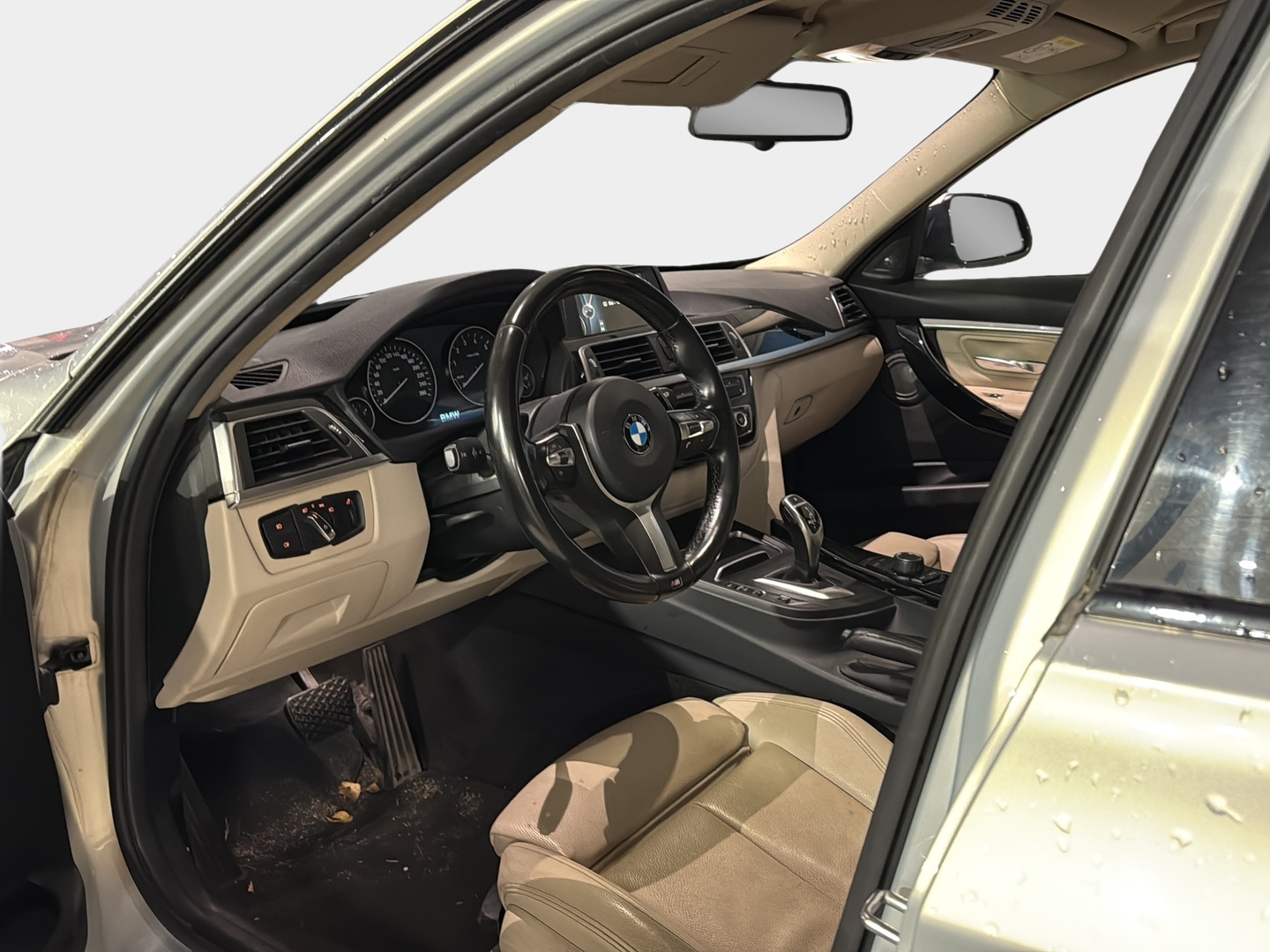 BMW 330 2016