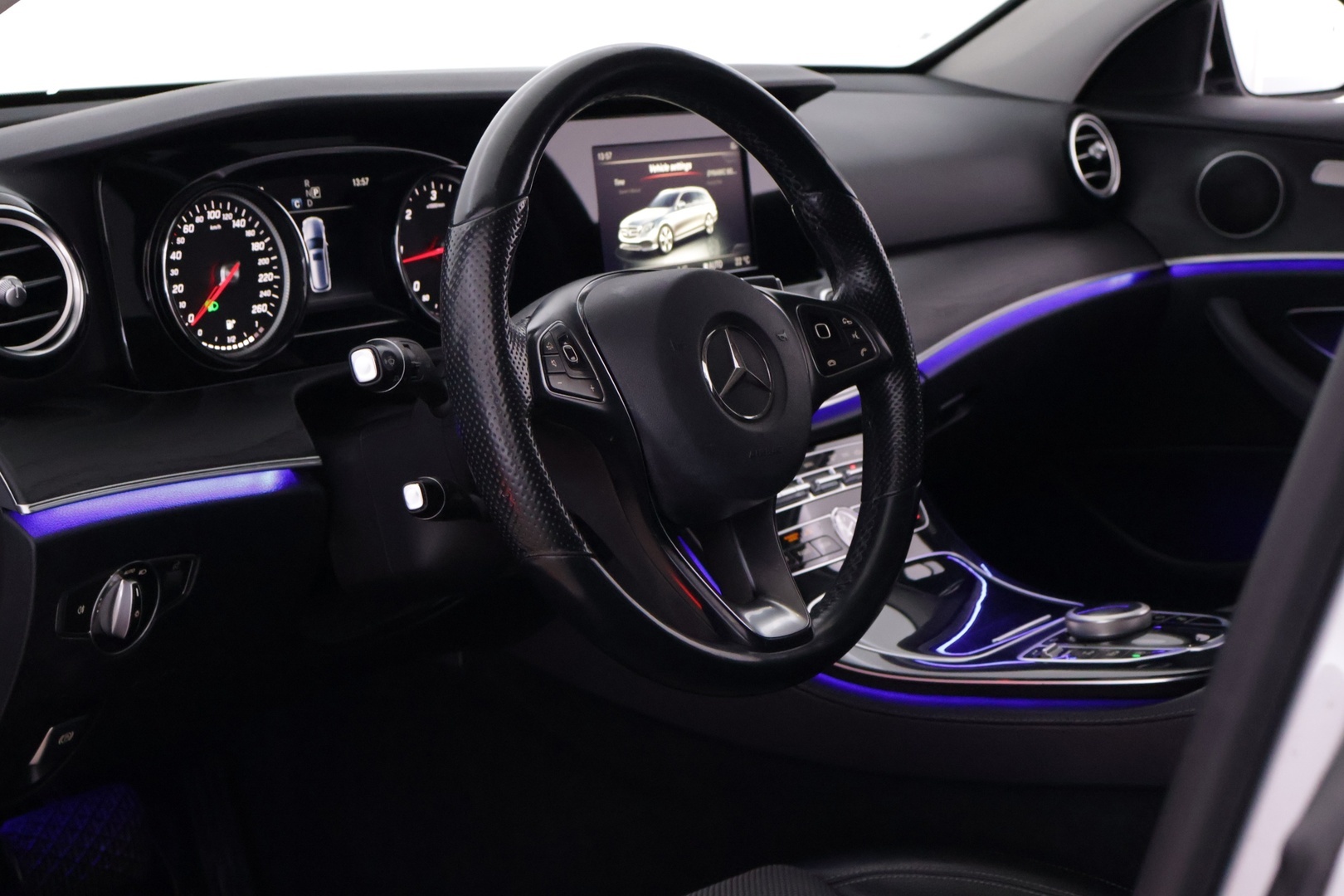 MERCEDES-BENZ E 2017