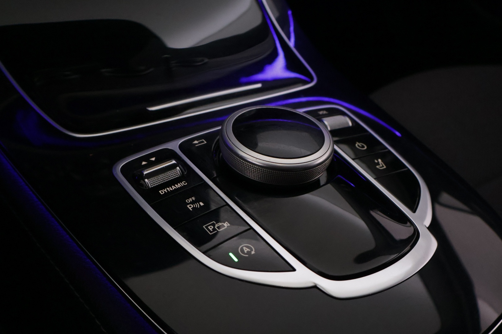 MERCEDES-BENZ E 2017