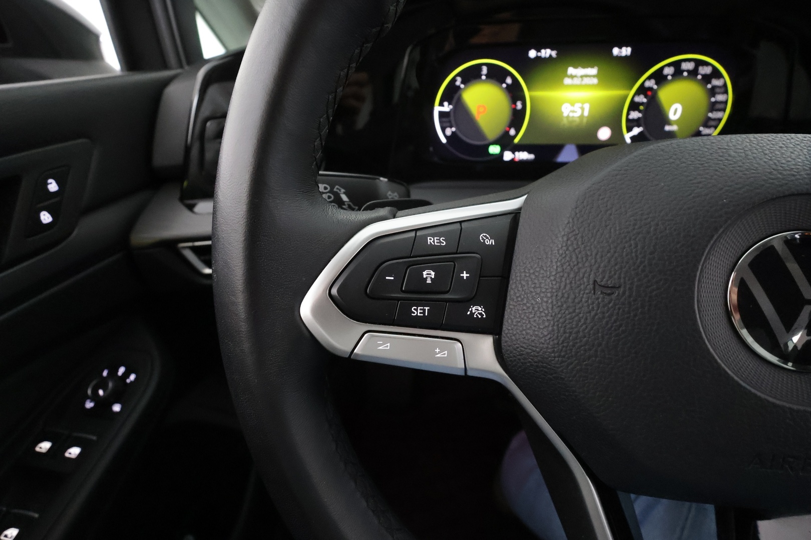 VOLKSWAGEN Golf 2021