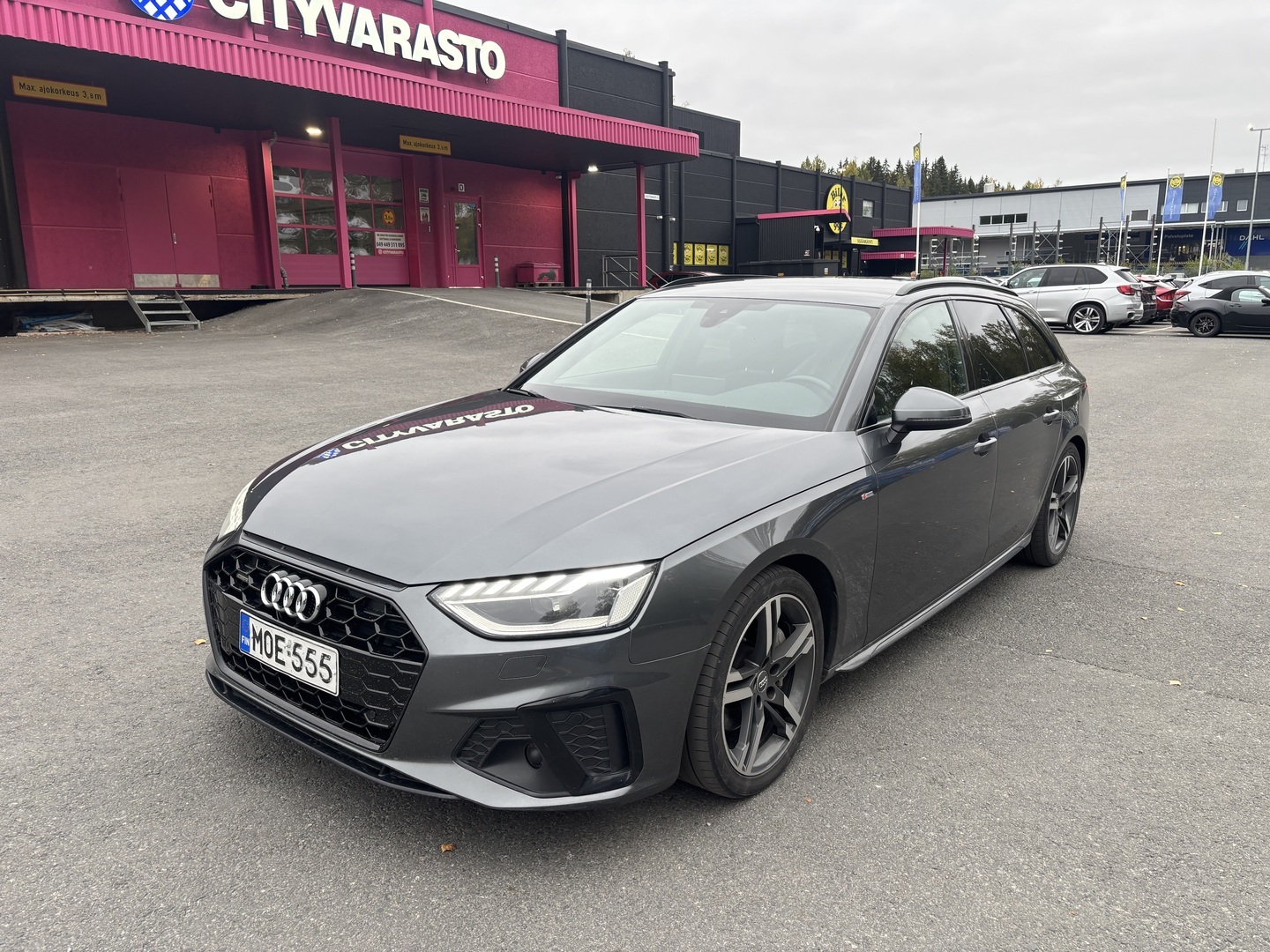 AUDI A4 2022