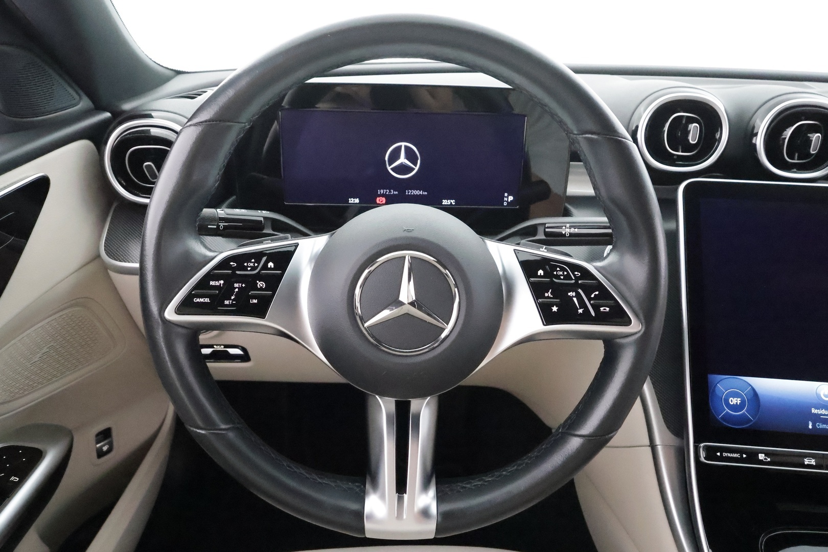 MERCEDES-BENZ C 2023