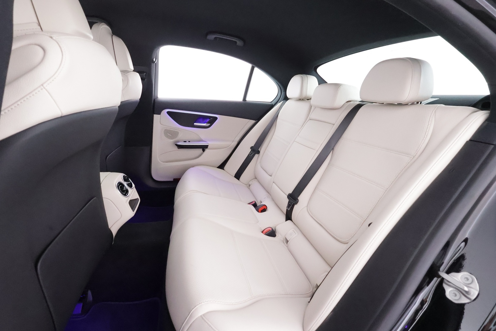 MERCEDES-BENZ C 2023