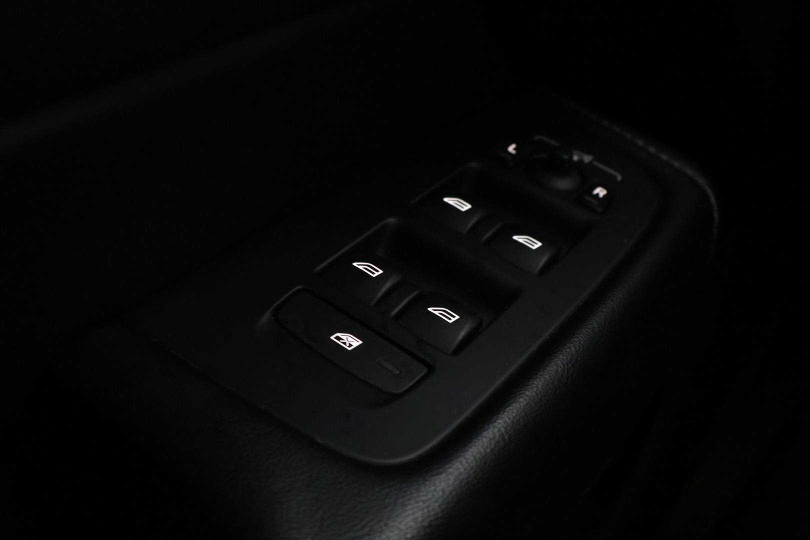 VOLVO XC60 2018