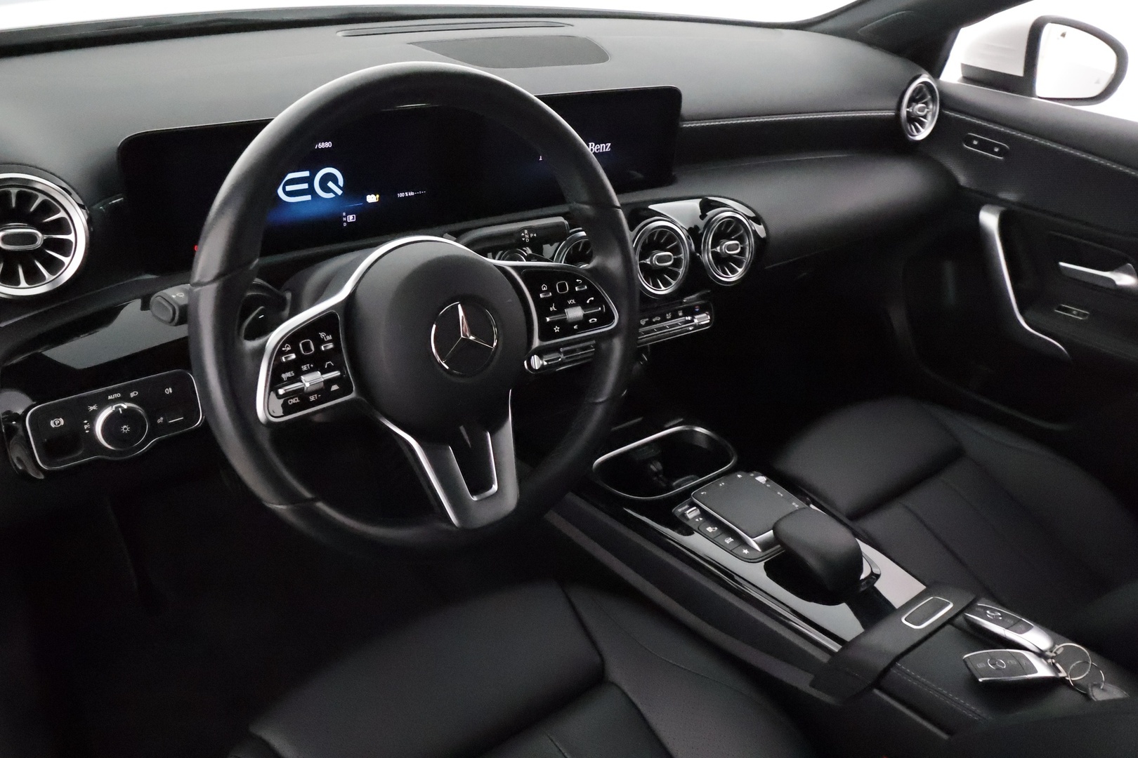 MERCEDES-BENZ A 2021