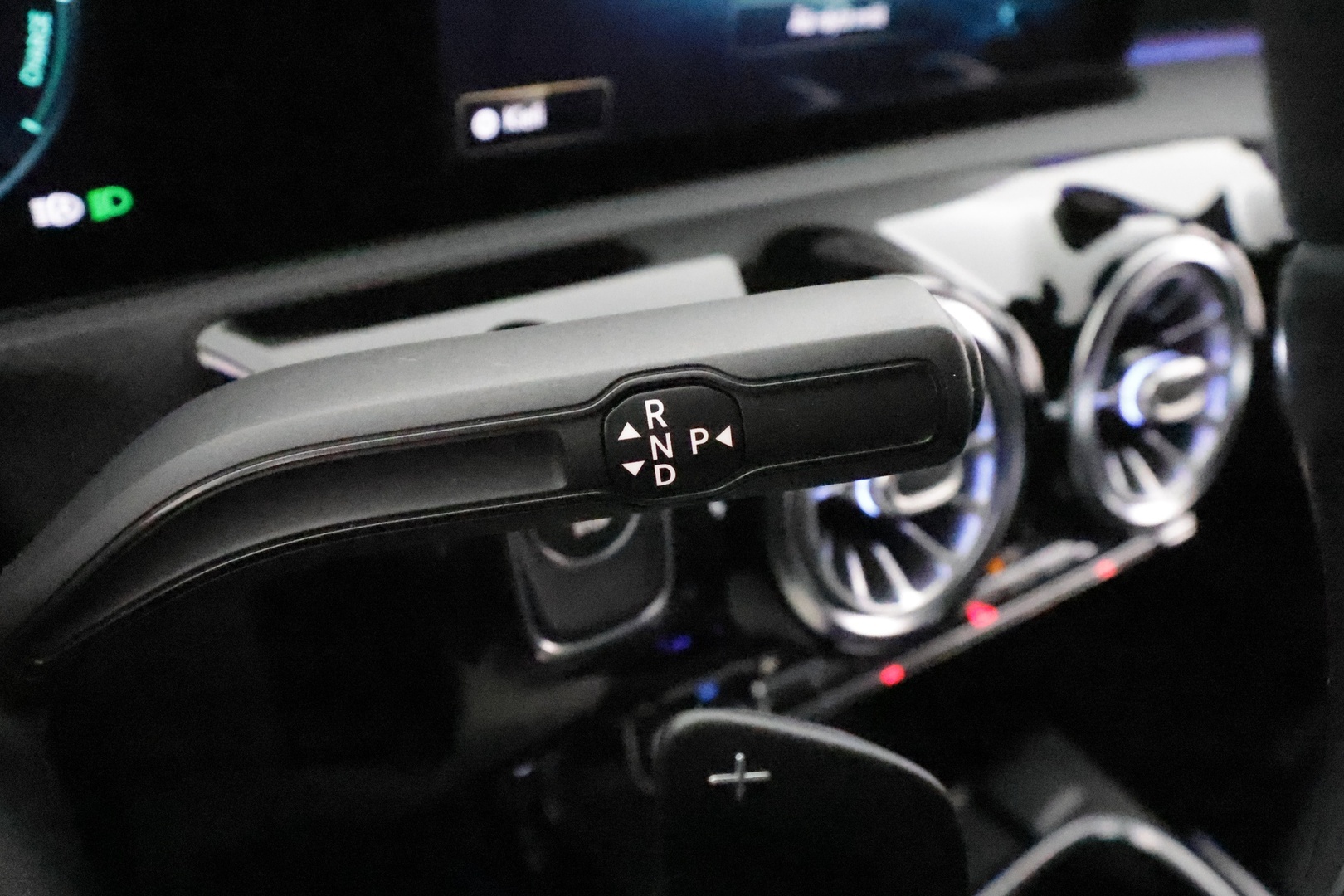 MERCEDES-BENZ A 2021