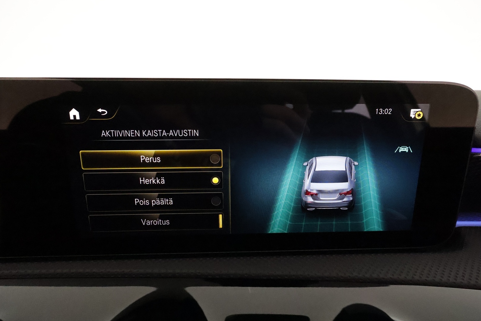 MERCEDES-BENZ A 2021