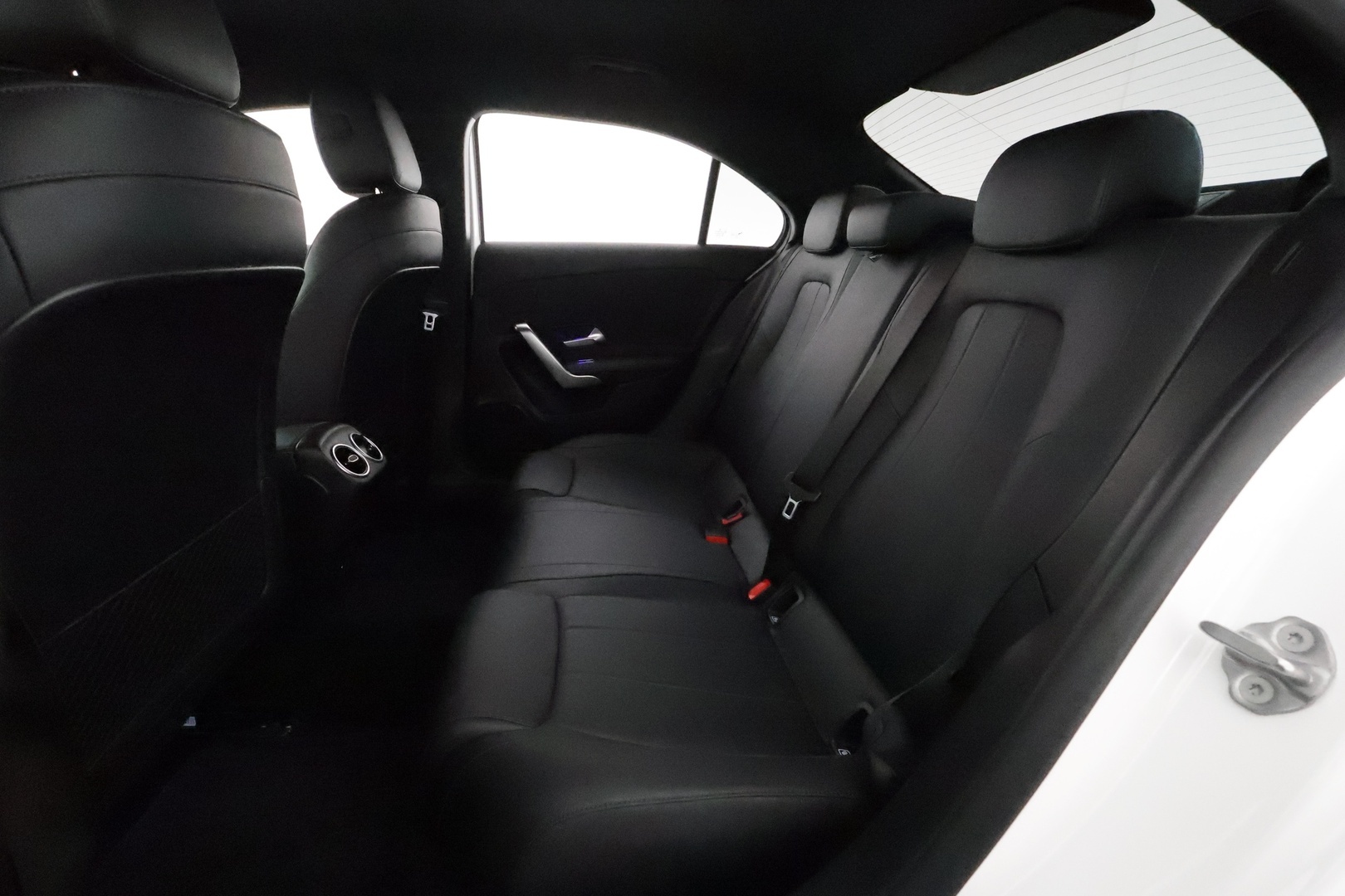 MERCEDES-BENZ A 2021