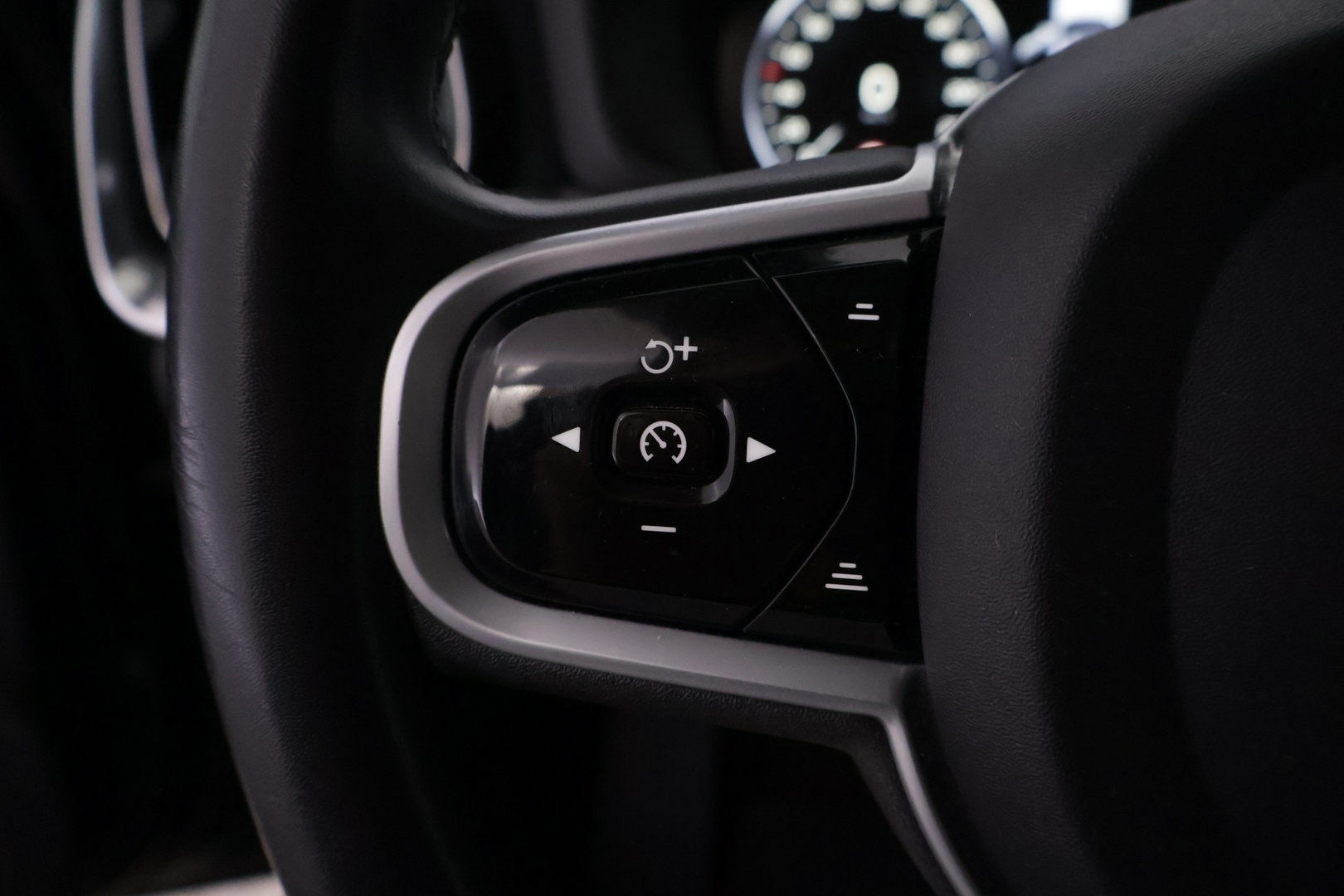 VOLVO V60 Cross Country 2022