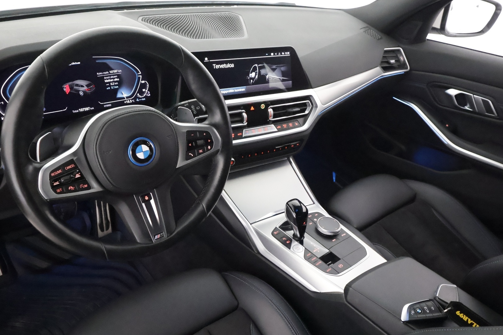 BMW 330 2022
