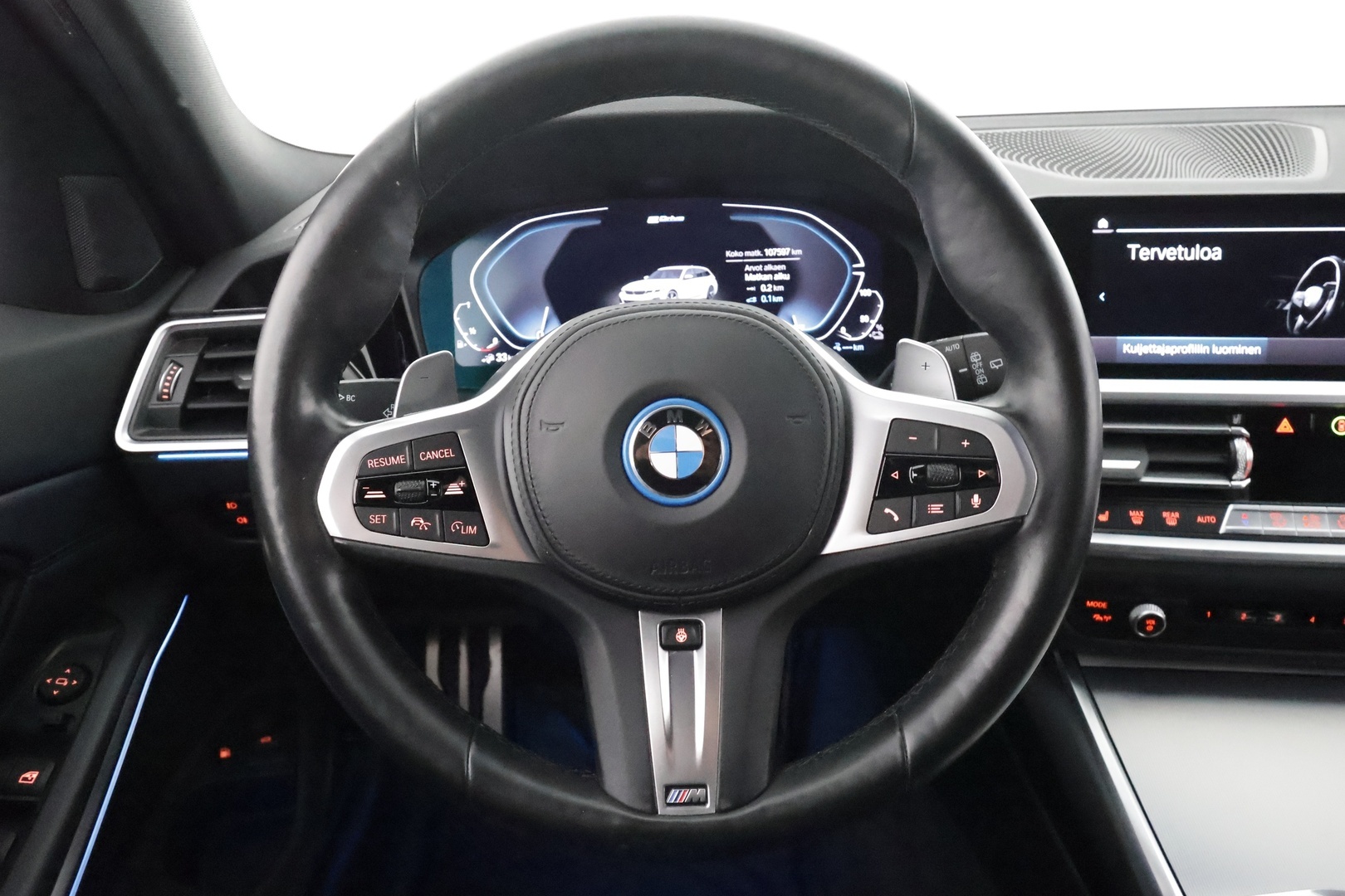 BMW 330 2022