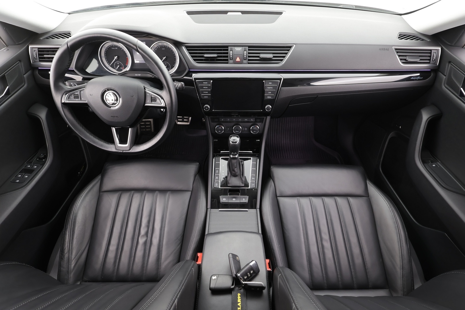 SKODA SUPERB 2017