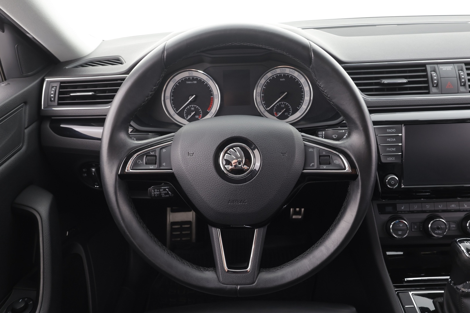 SKODA SUPERB 2017