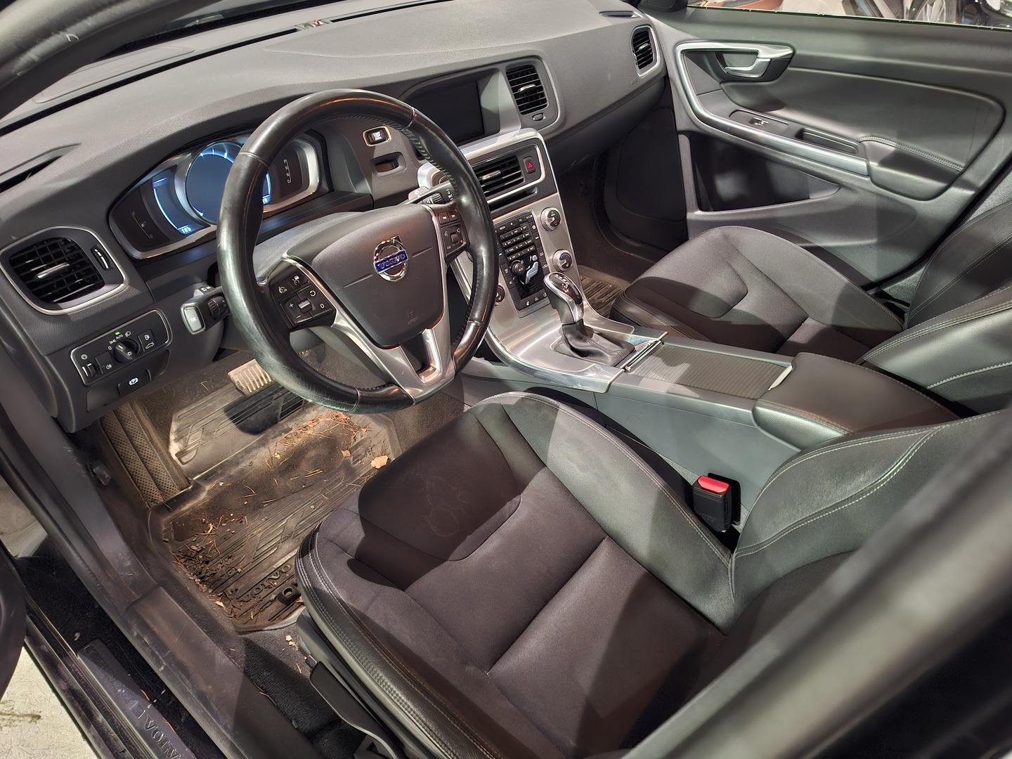 VOLVO S60 2016