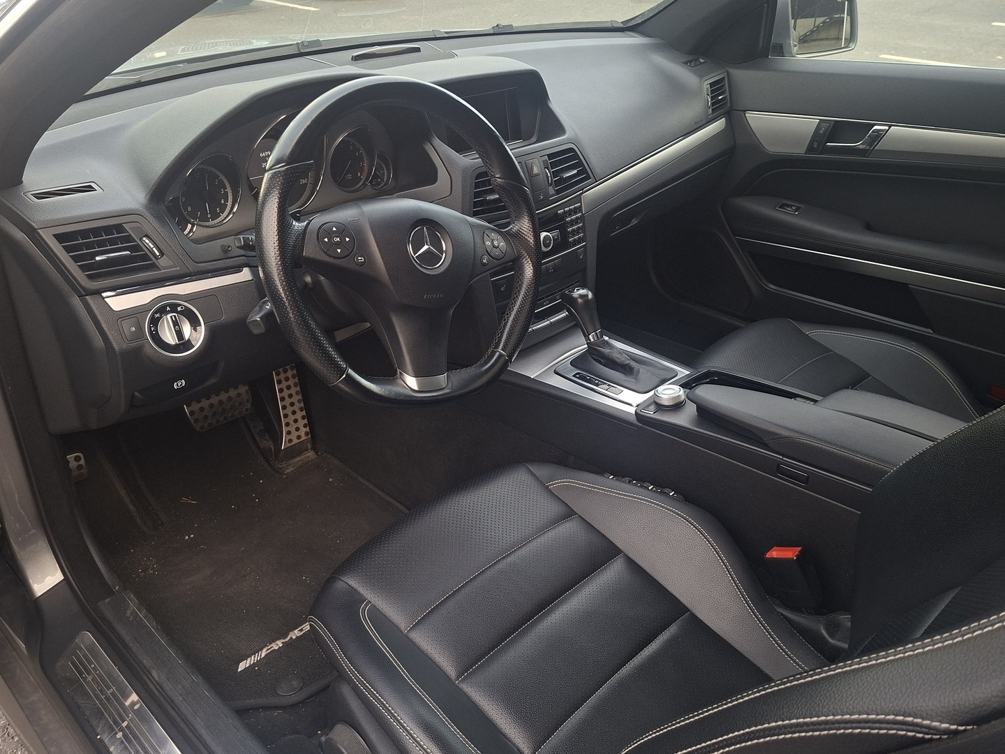 MERCEDES-BENZ E 2011