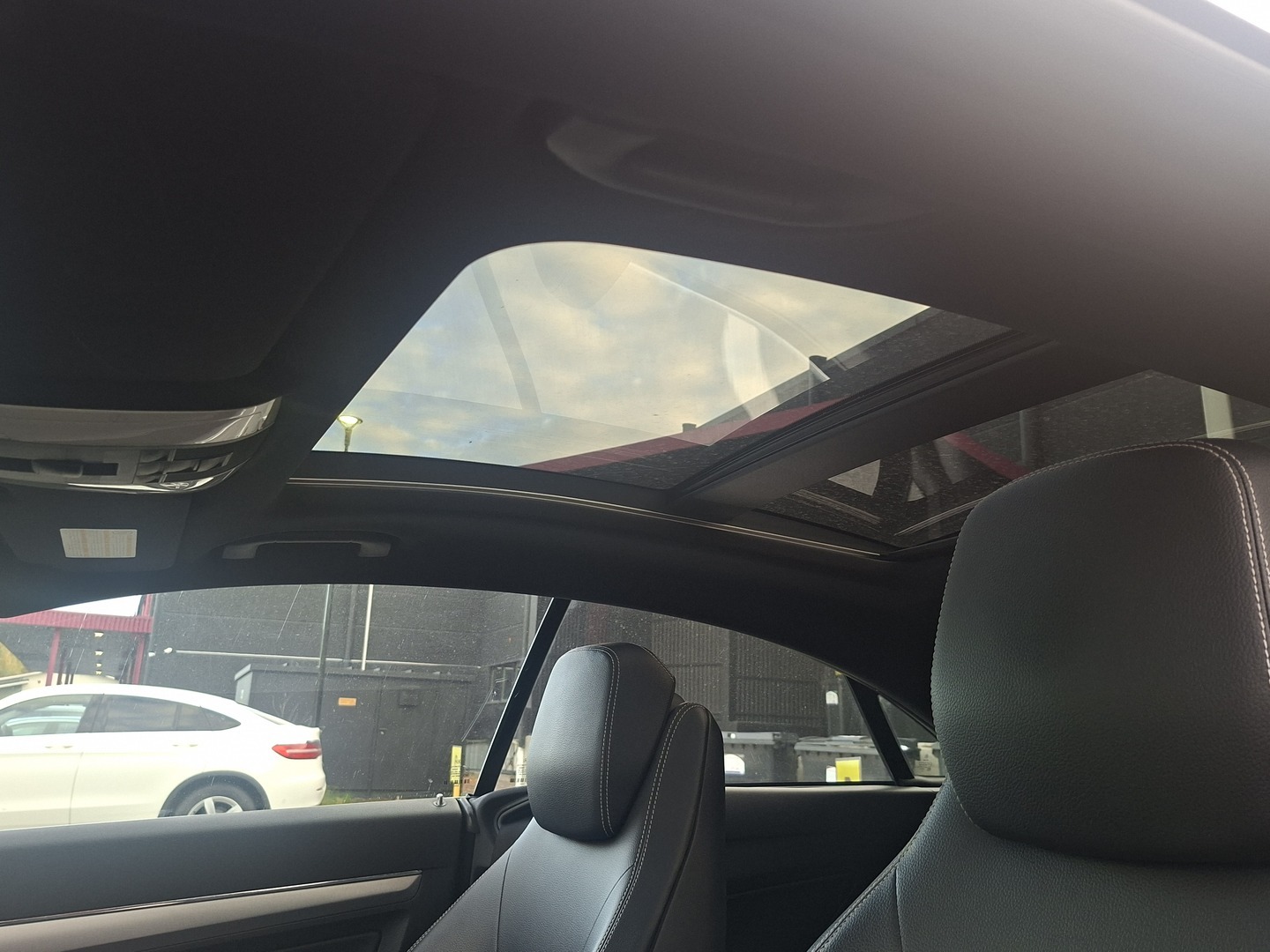 MERCEDES-BENZ E 2011