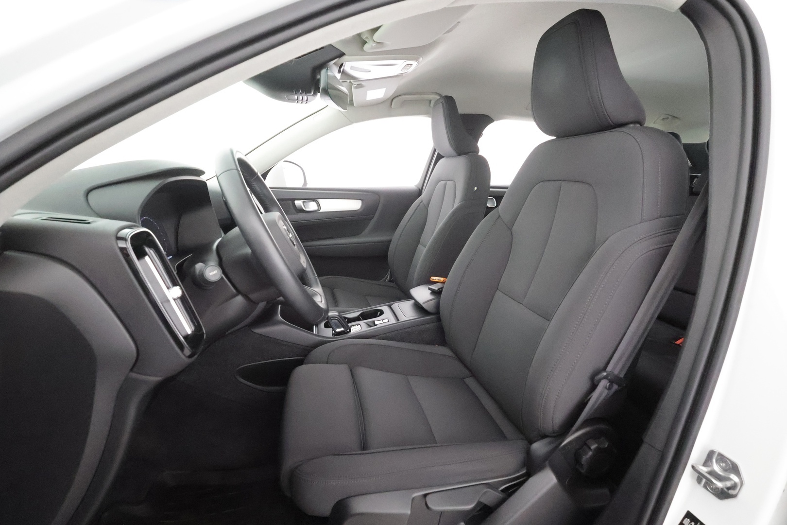 VOLVO XC40 2021