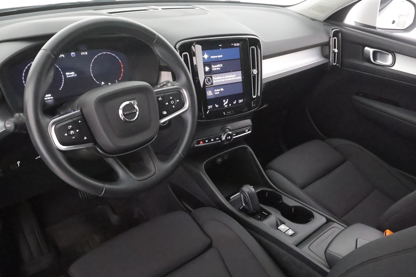 VOLVO XC40 2021